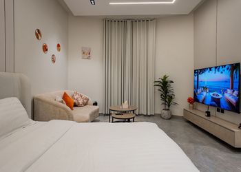 Studio With Master Bed