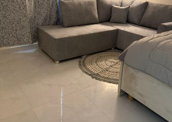 استديو بسرير ماستر وجلسة جانبية