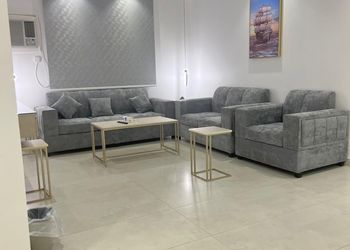 شقة بصالة وغرفة نوم بأثاث مريح 