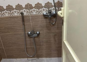 استديو بسرير ماستر وأثاث مريح 