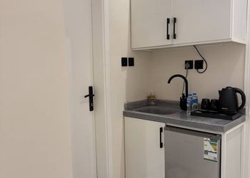 استديو هادئ بسرير ماستر 