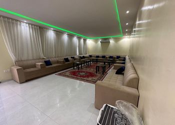 استراحة بمجلس وفناء خارجي 