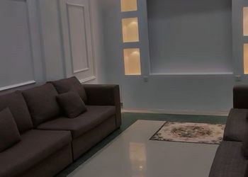 استراحة بمسطح اخضر وجلسه خارجيه