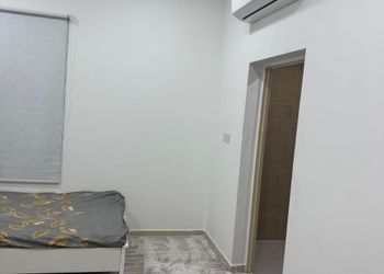 غرفه وحمام ومطبخ 