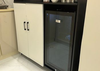 استديو بأثاث مريح وبسيط 