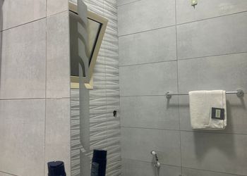 استديو بأثاث مريح وبسيط 