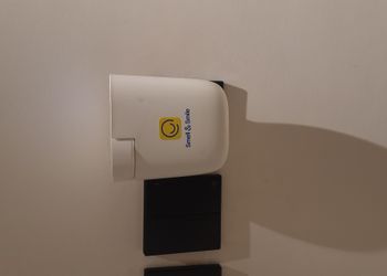 شقة بصالة انيقة وغرفة نوم