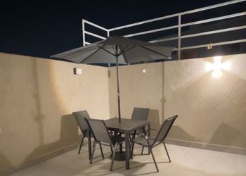 شقة روف فندقية بجلسة خارجية