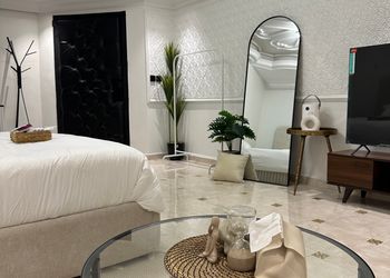استديو هادئ بدخول ذاتي 