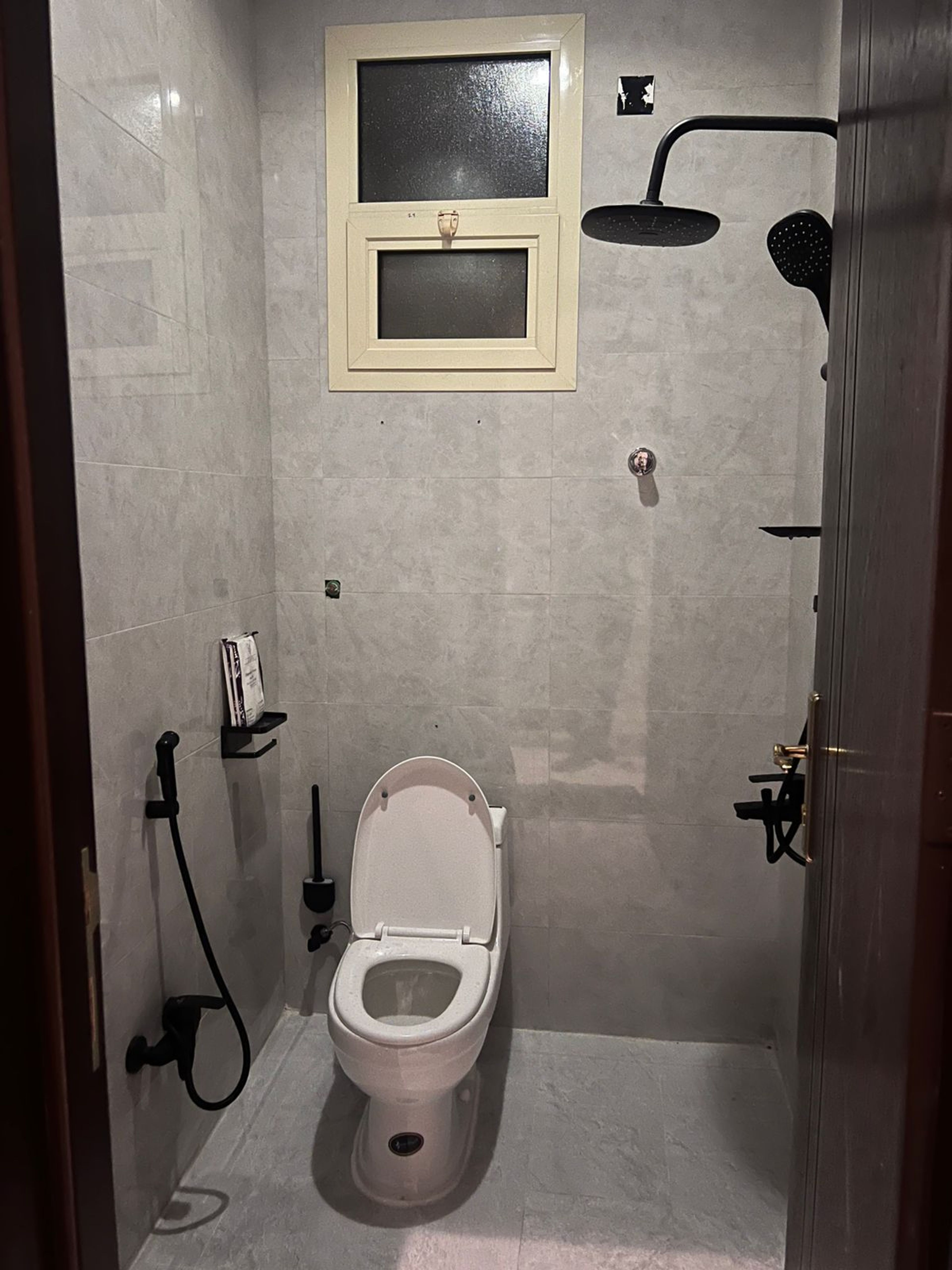 https://img.gathern.co/1400x0/1/-2qosJUSxY4C2aFGr2EHxrara8Dz2E0E.jpg