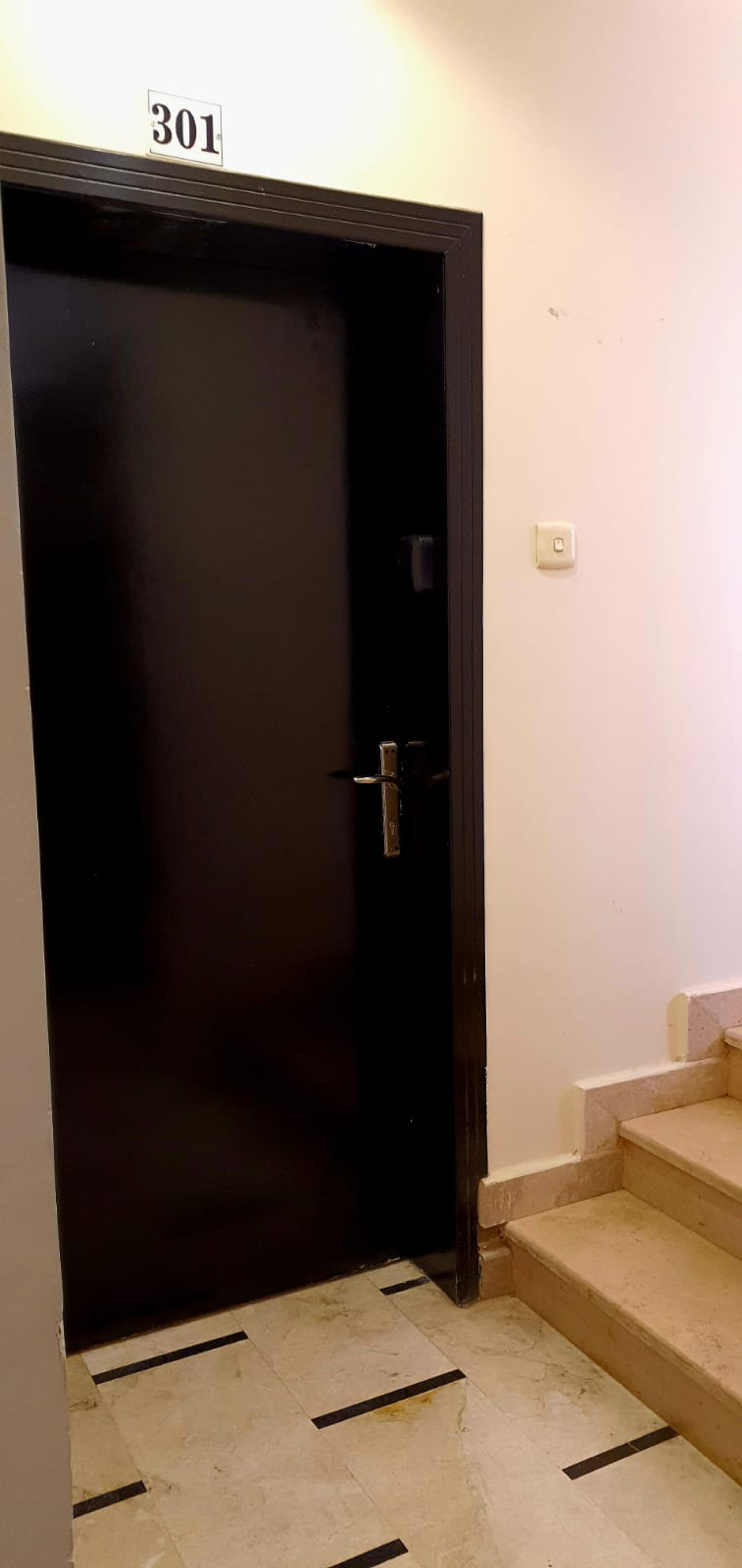 https://img.gathern.co/1024x0/1/-AgVTBfM2sw2P2o1MBgdhaTG8O626wmo.jpeg