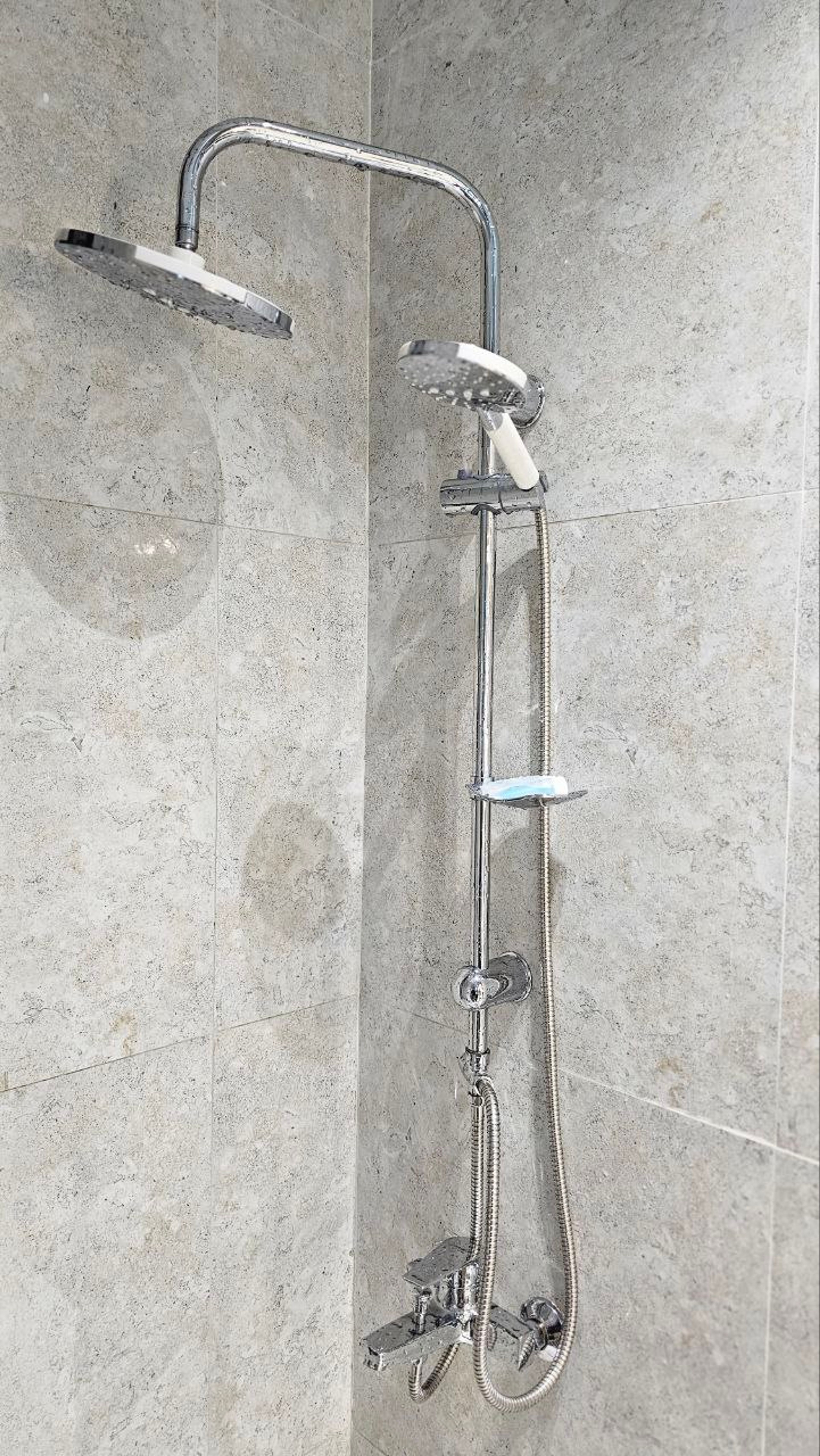 https://img.gathern.co/1400x0/1/-S8RQXLe_zNVY23B27IdG_Y8-tVDzo27.jpg