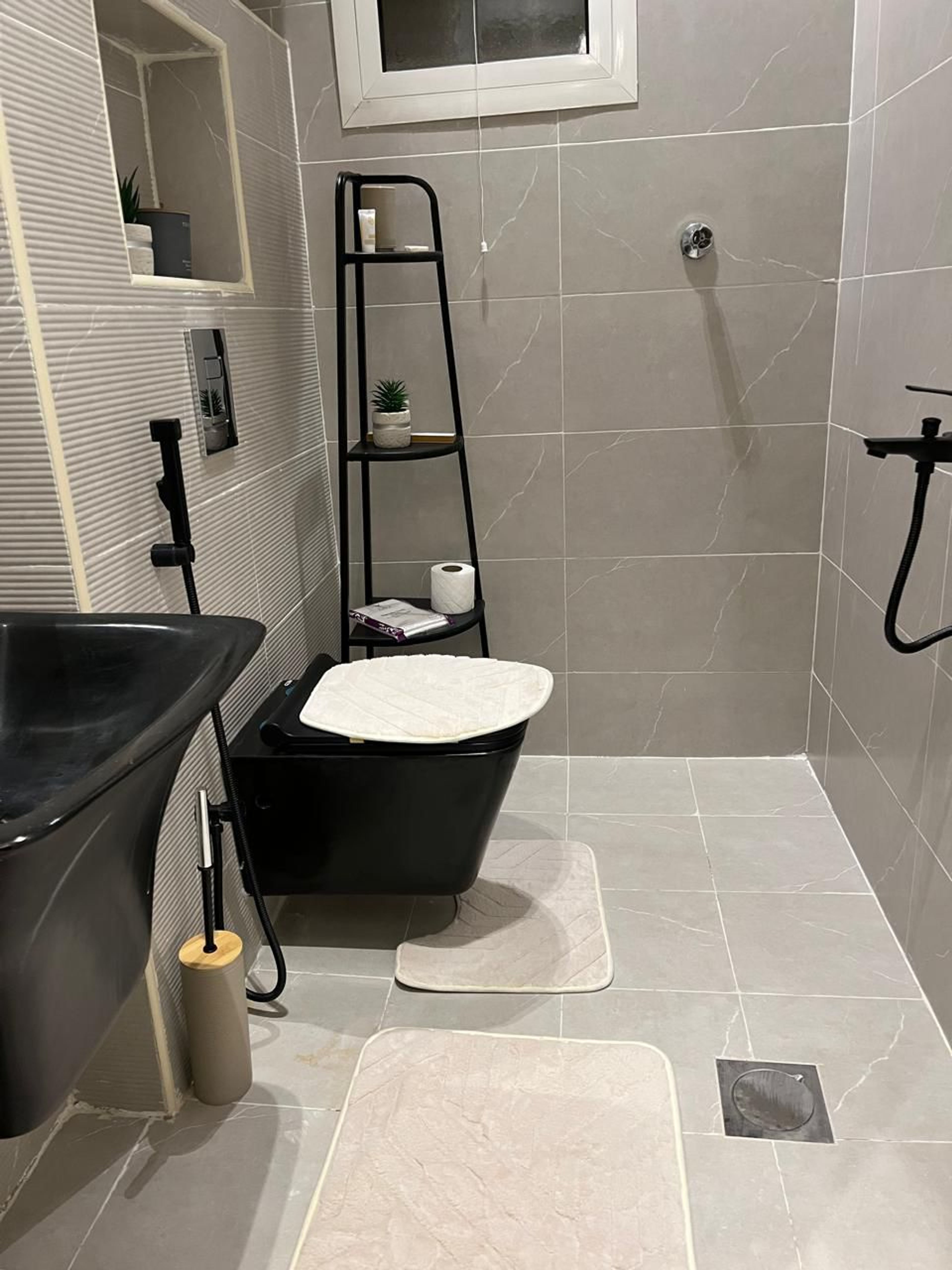https://img.gathern.co/1024x0/1/-c3hscke_h6LVg13v50LrzNdymJr5kv_.jpeg