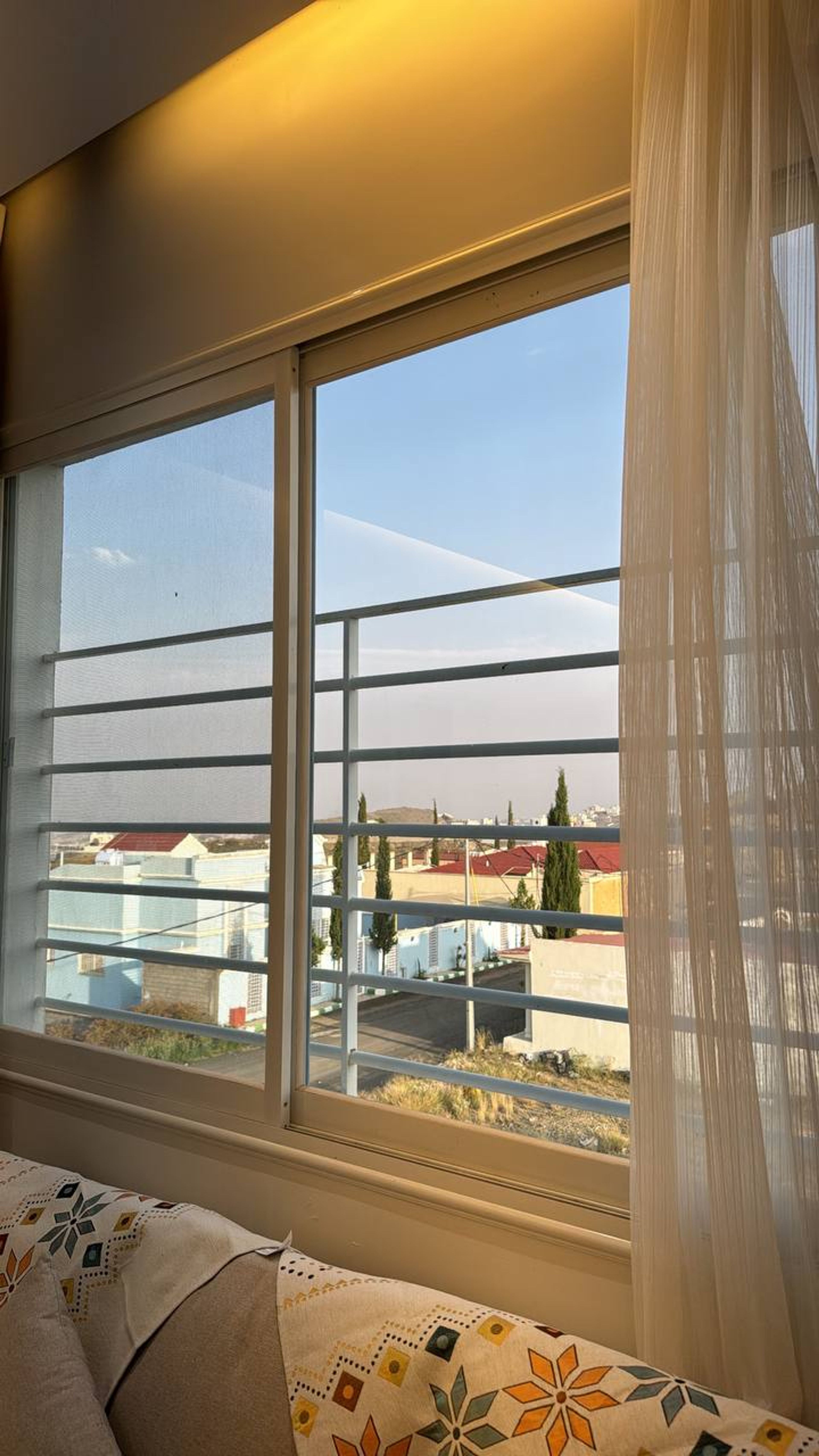 https://img.gathern.co/1400x0/1/-hgGUuemNIk_CRvh7nG7FSuzcLX36j74.jpg