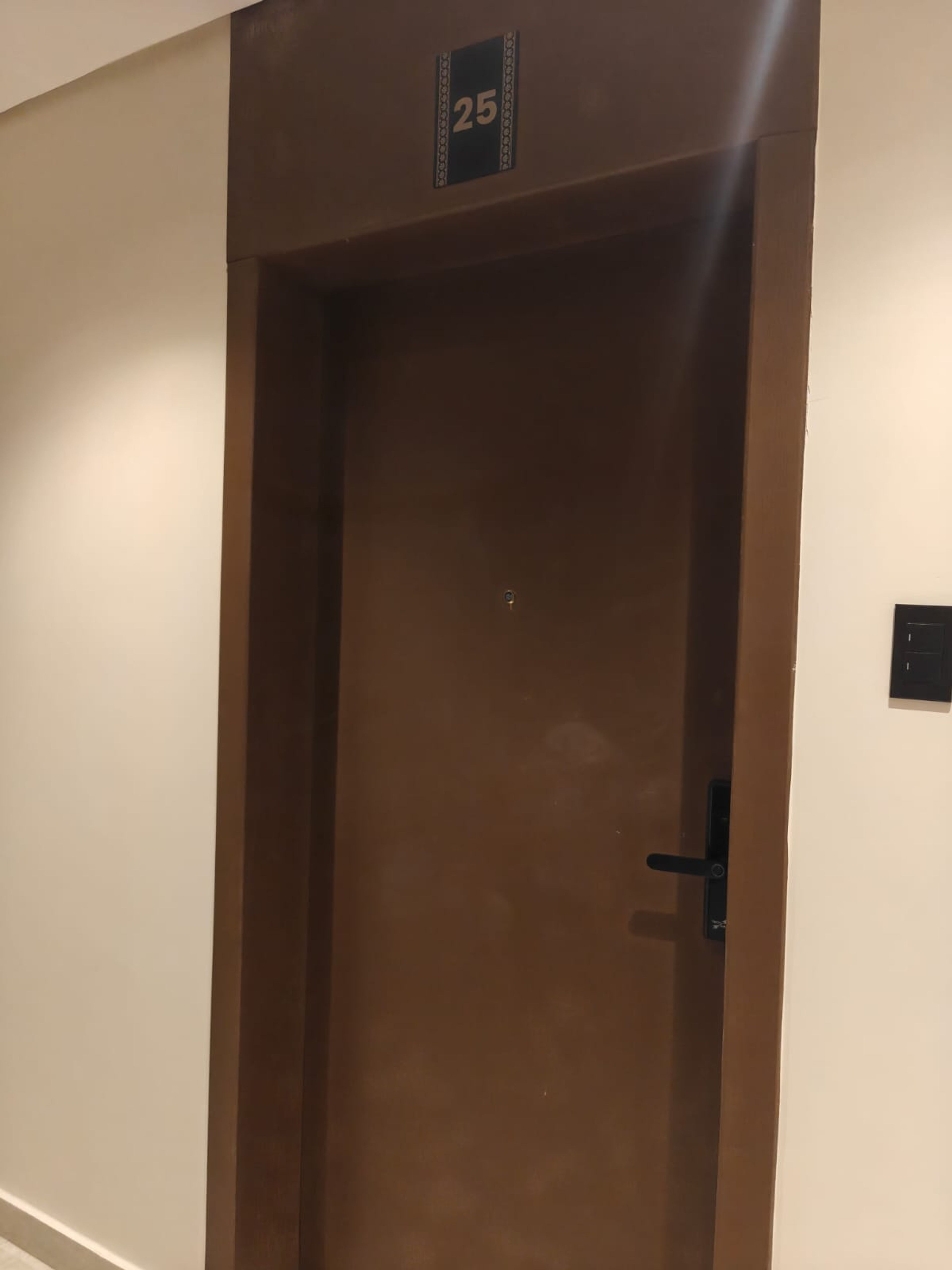 https://img.gathern.co/1400x0/1/-k_uq0bLtM0Y0MuOiAJNH_3izYTdnoKo.jpeg