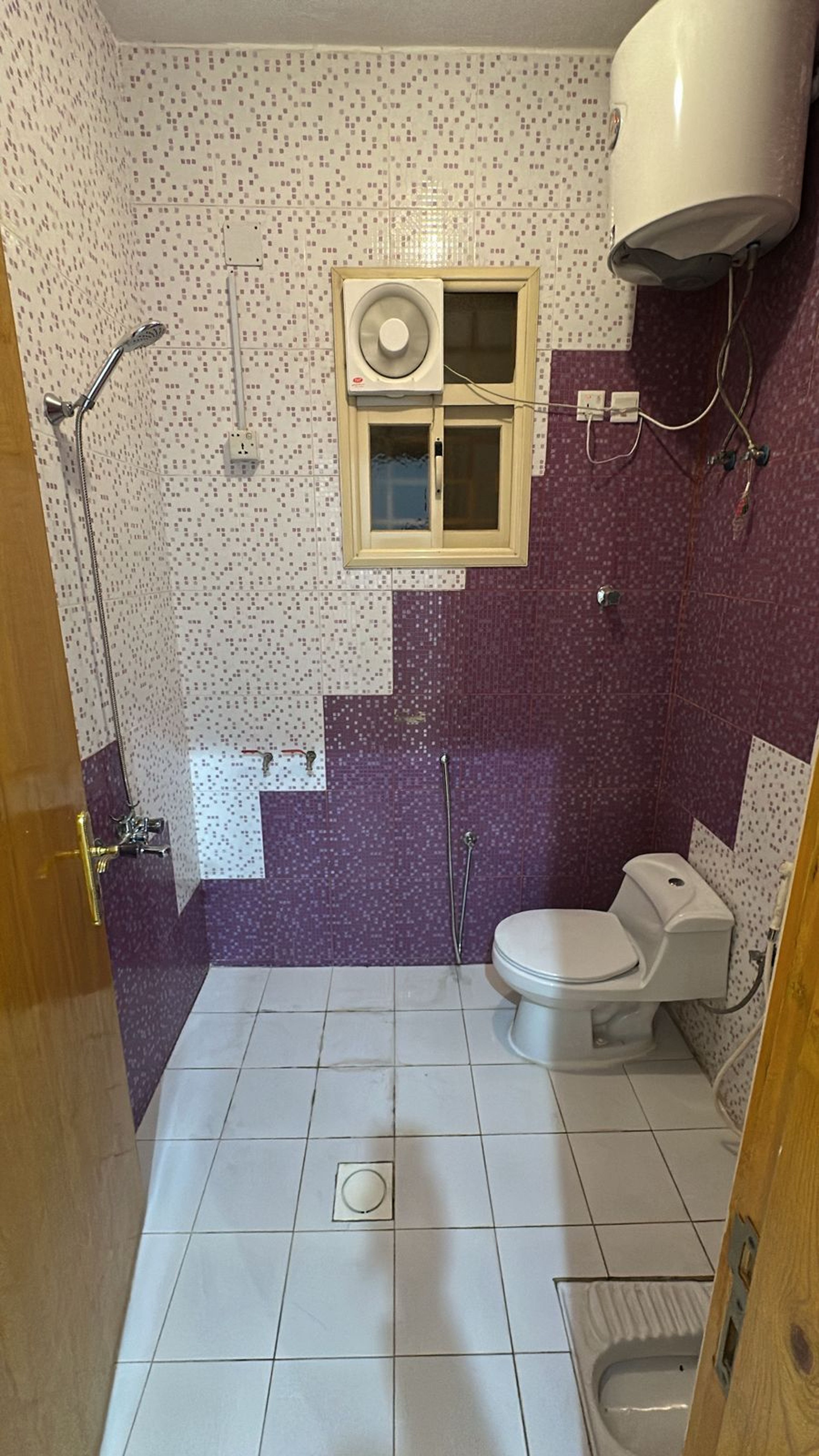 https://img.gathern.co/1400x0/1/-vSmppqeyet6kSIZXH2Vnkaj2aa23Je_.jpg