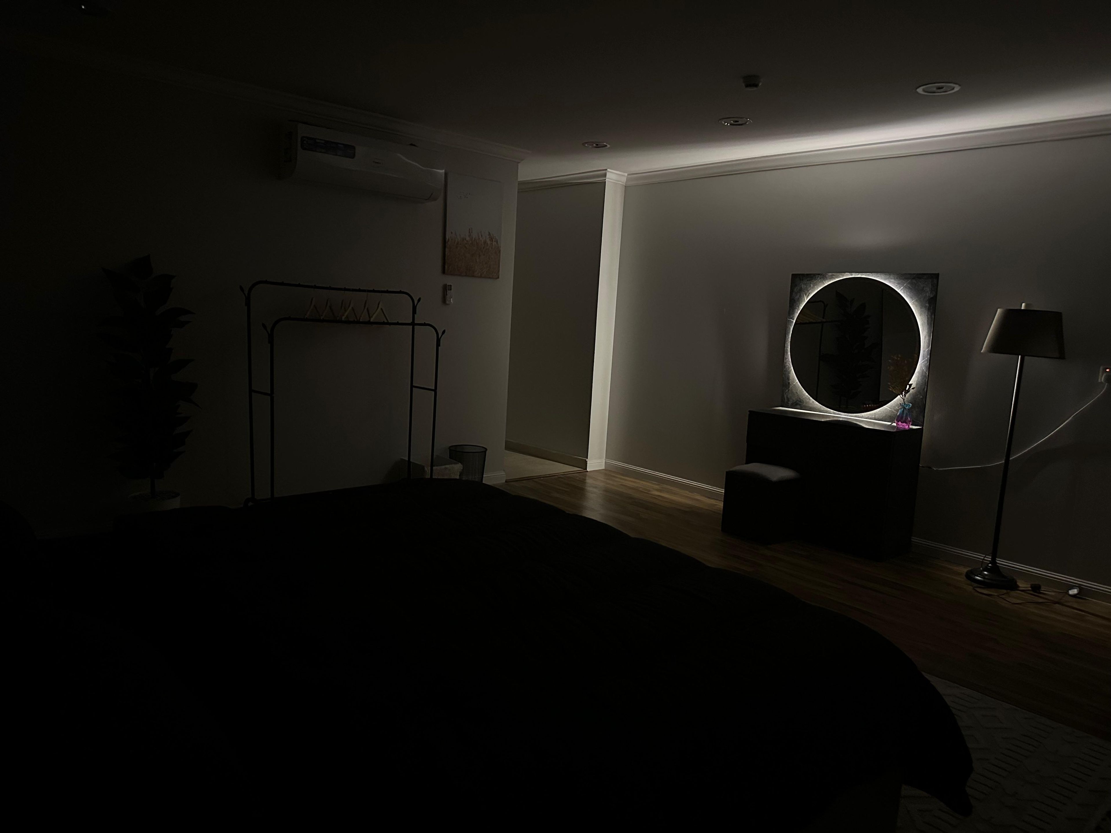 https://img.gathern.co/1400x0/1/03SKcLX8N1MpH8ArtD7jnp9L0CZV9_LL.jpeg