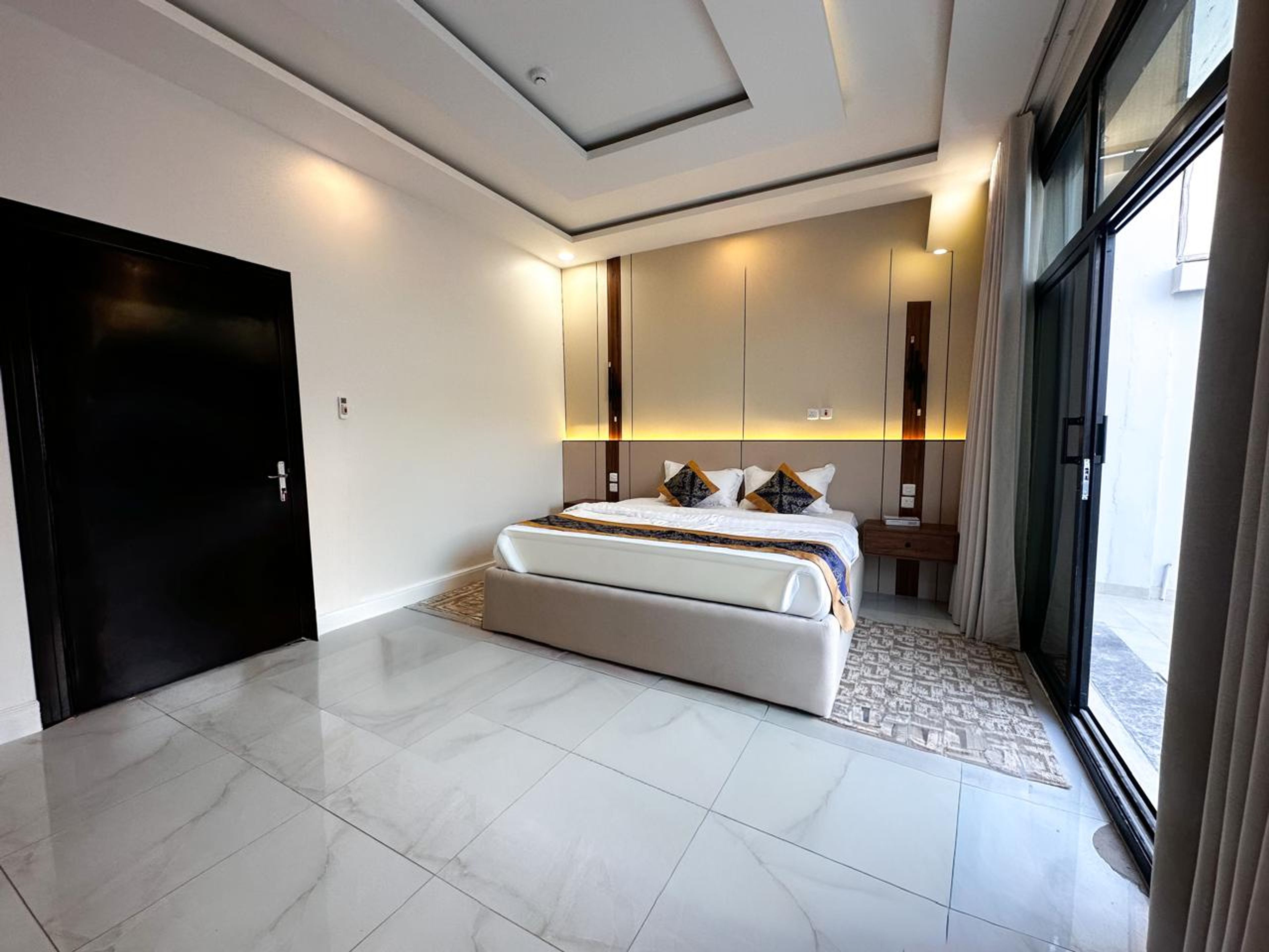https://img.gathern.co/1024x0/1/0DXBzw6z3ixKbvDaUzFbVs6p0WrtA3oa.jpg