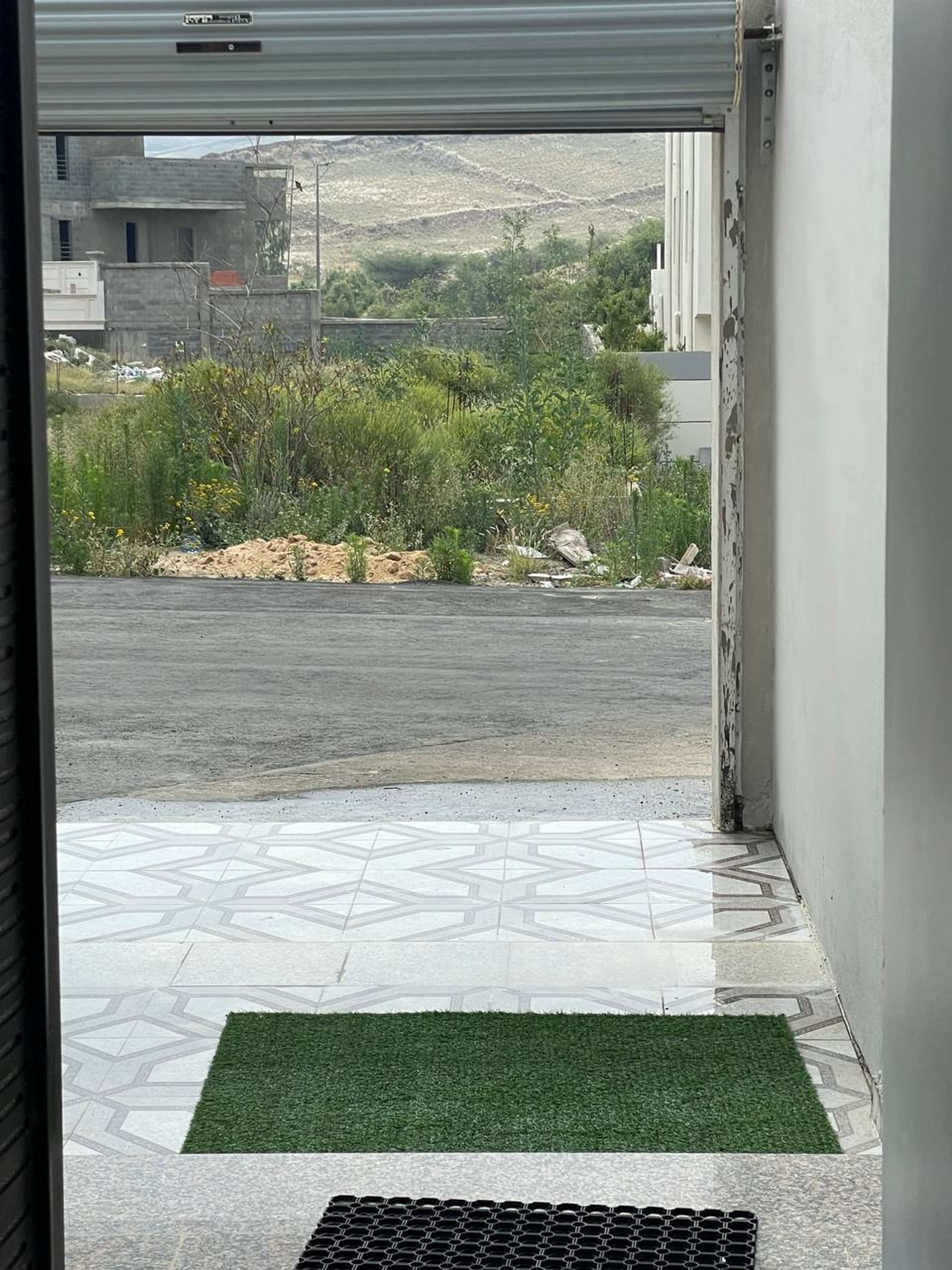 https://img.gathern.co/1400x0/1/0F0odUIp6iEaLnhR4OKvfj_kdY0D4BSL.jpg