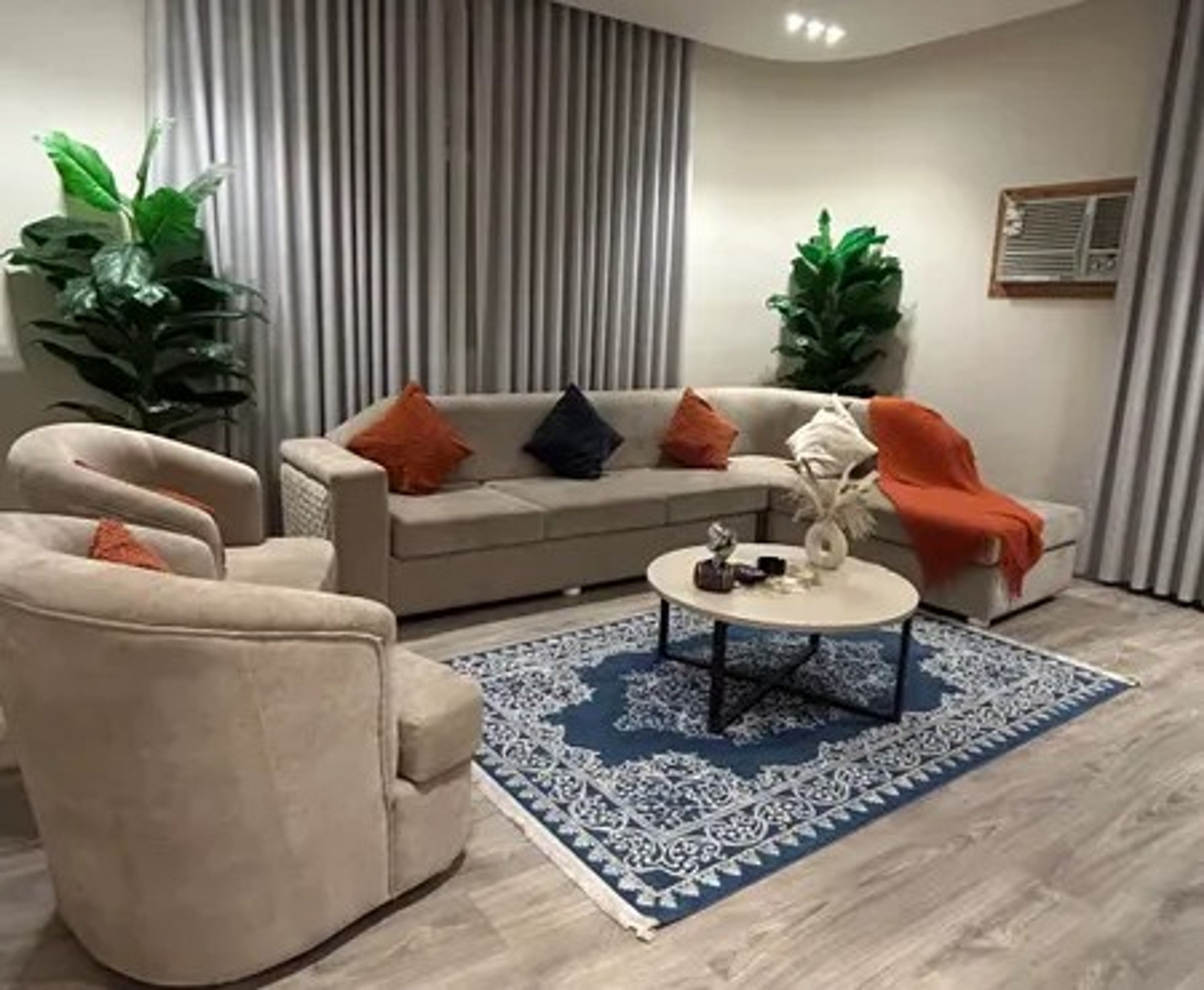 https://img.gathern.co/1400x0/1/0Io8Ab5H1zq53913vwgt3ubkjiJ5JFAN.jpg