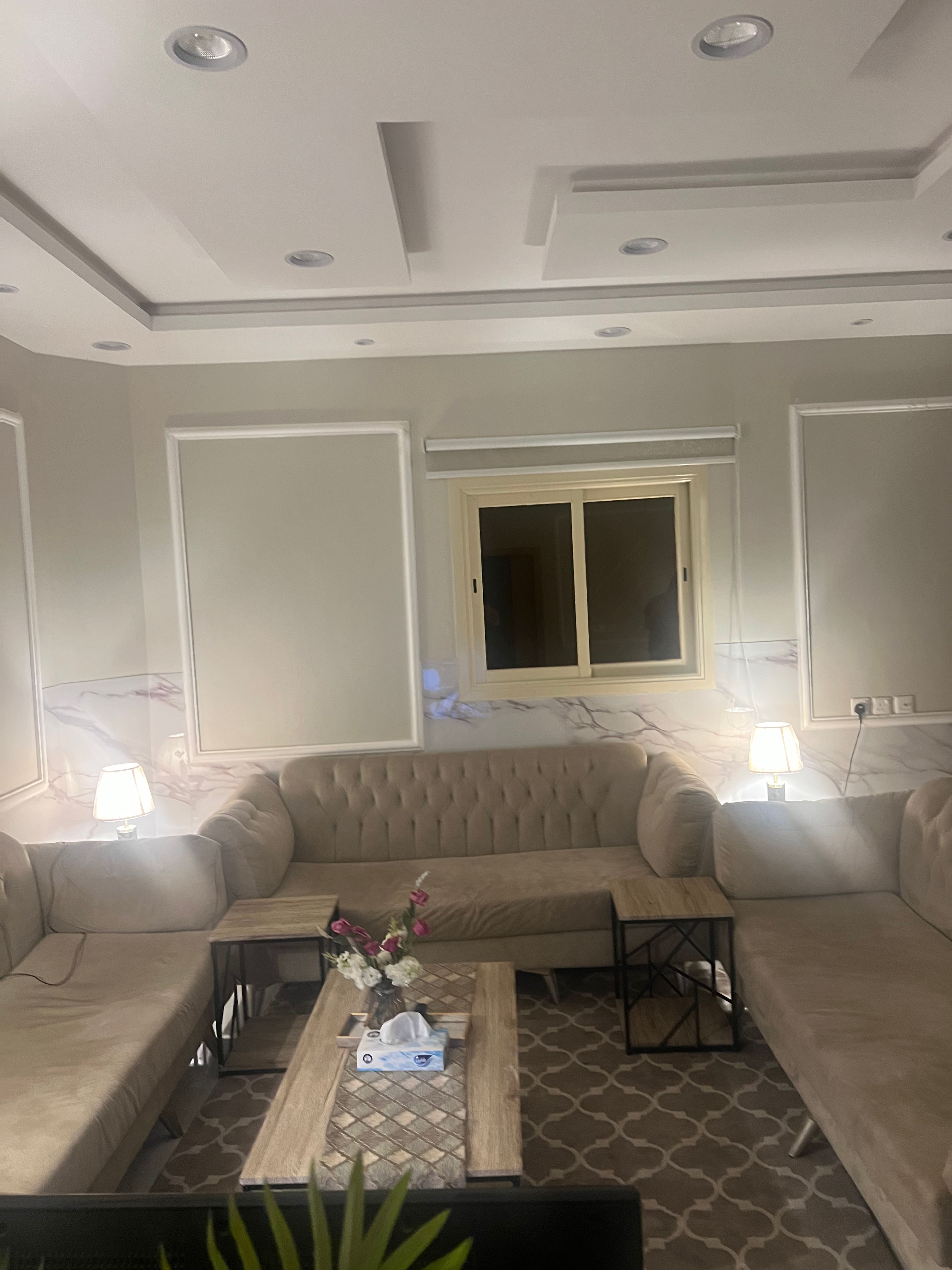 https://img.gathern.co/1400x0/1/0NRDO2FdM4UYexRHr6jzf-qLD43YYP1Q.jpg