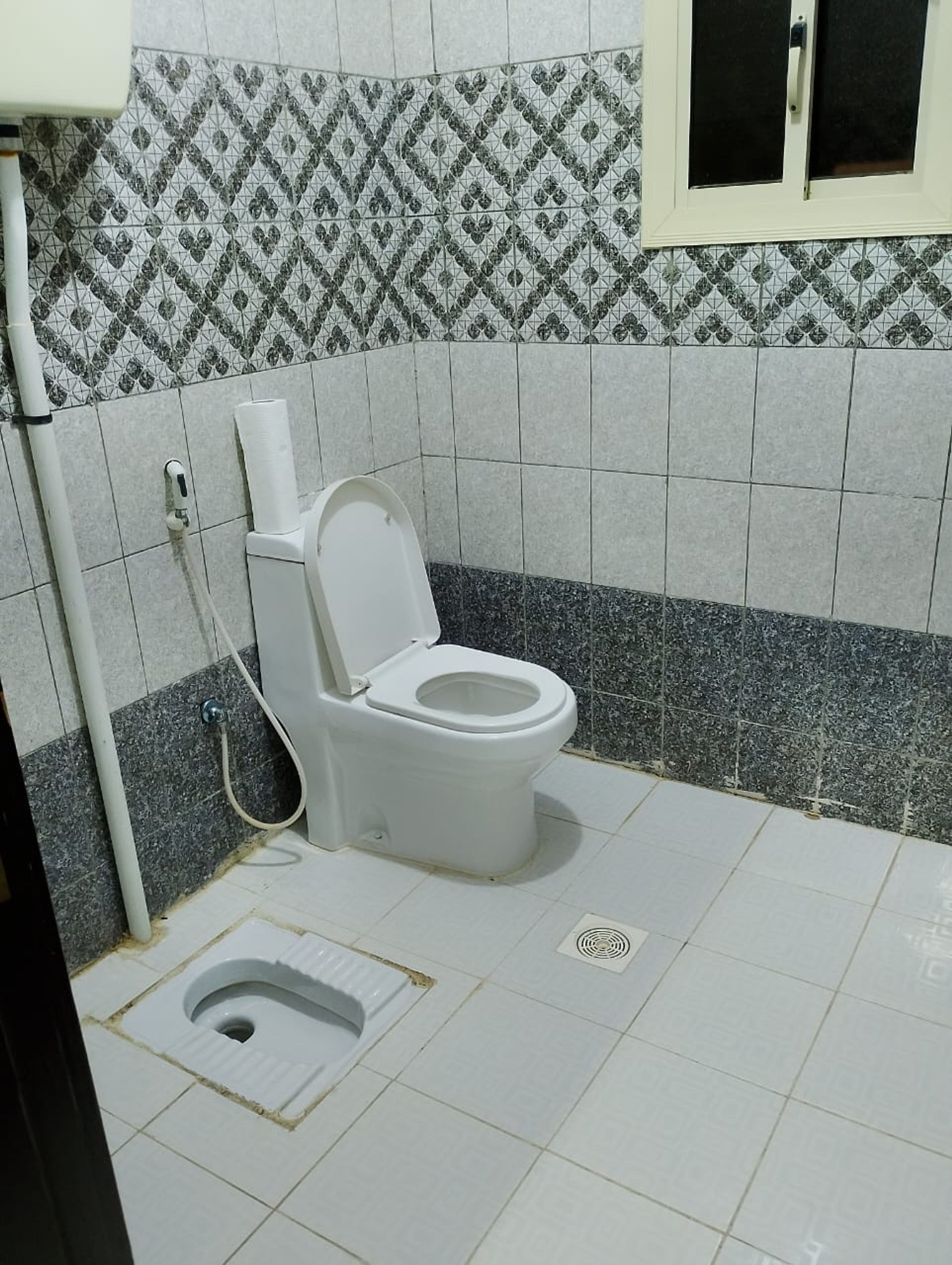 https://img.gathern.co/1400x0/1/0tmETDcFPyikVVOrFli230DZWqfQsKvX.jpg