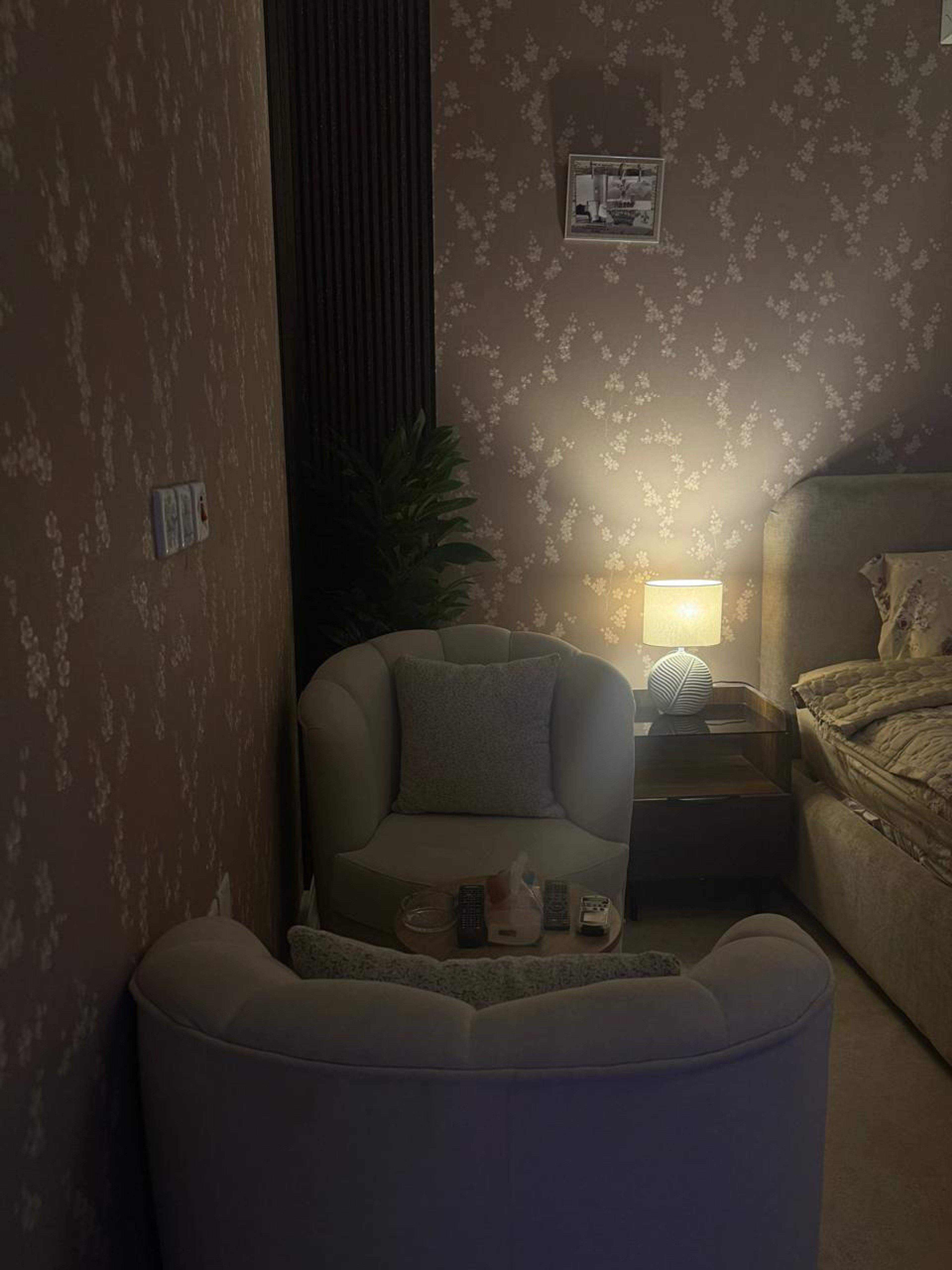 https://img.gathern.co/1024x0/1/0x8pztH1YCmNUcCJq2kFnZpc1gvZAi33.jpg