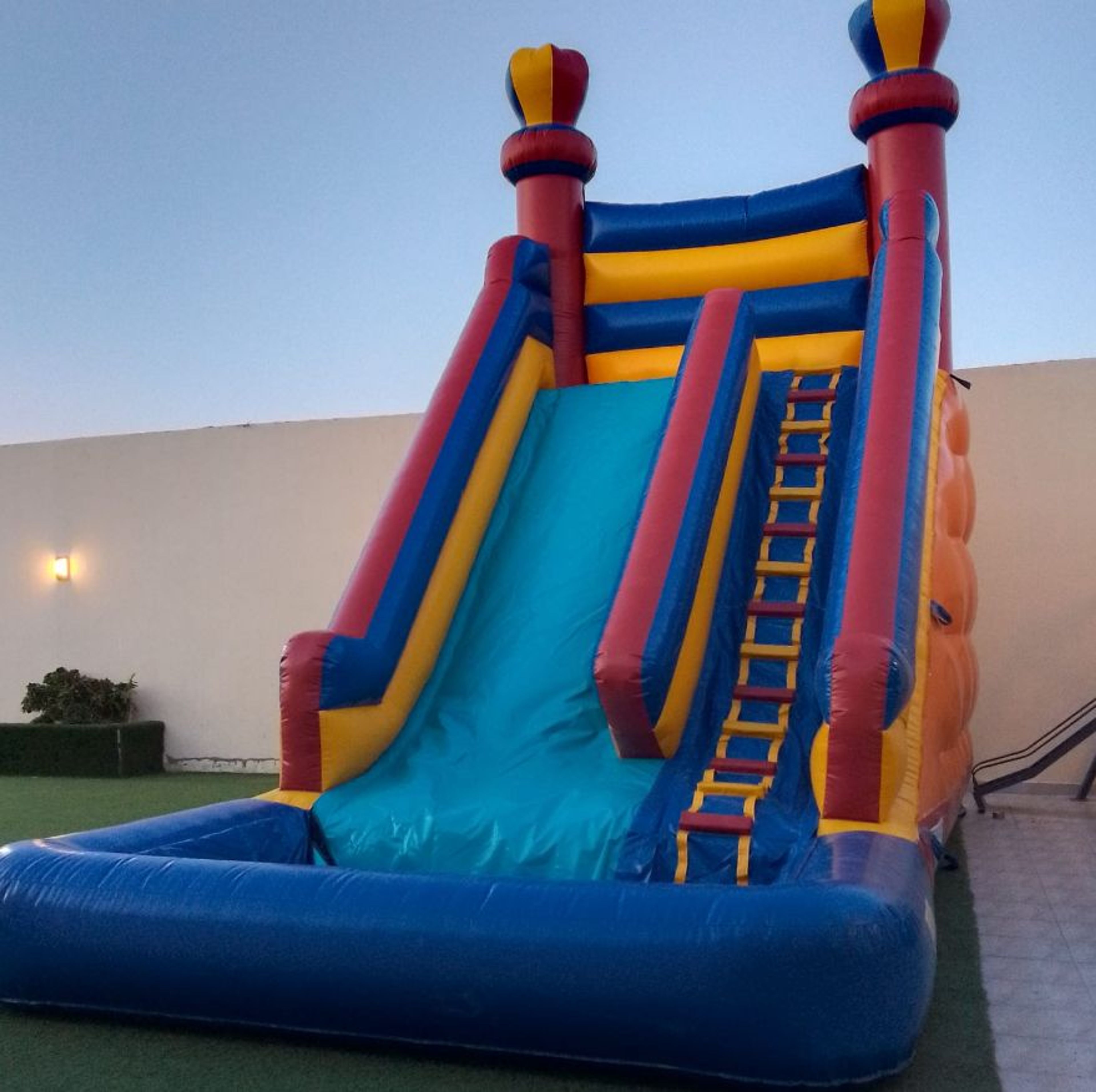 https://img.gathern.co/1400x0/1/1722850526_eElCnL9B4t2NrwgOFHLc9y-nwByCCDSx.jpg
