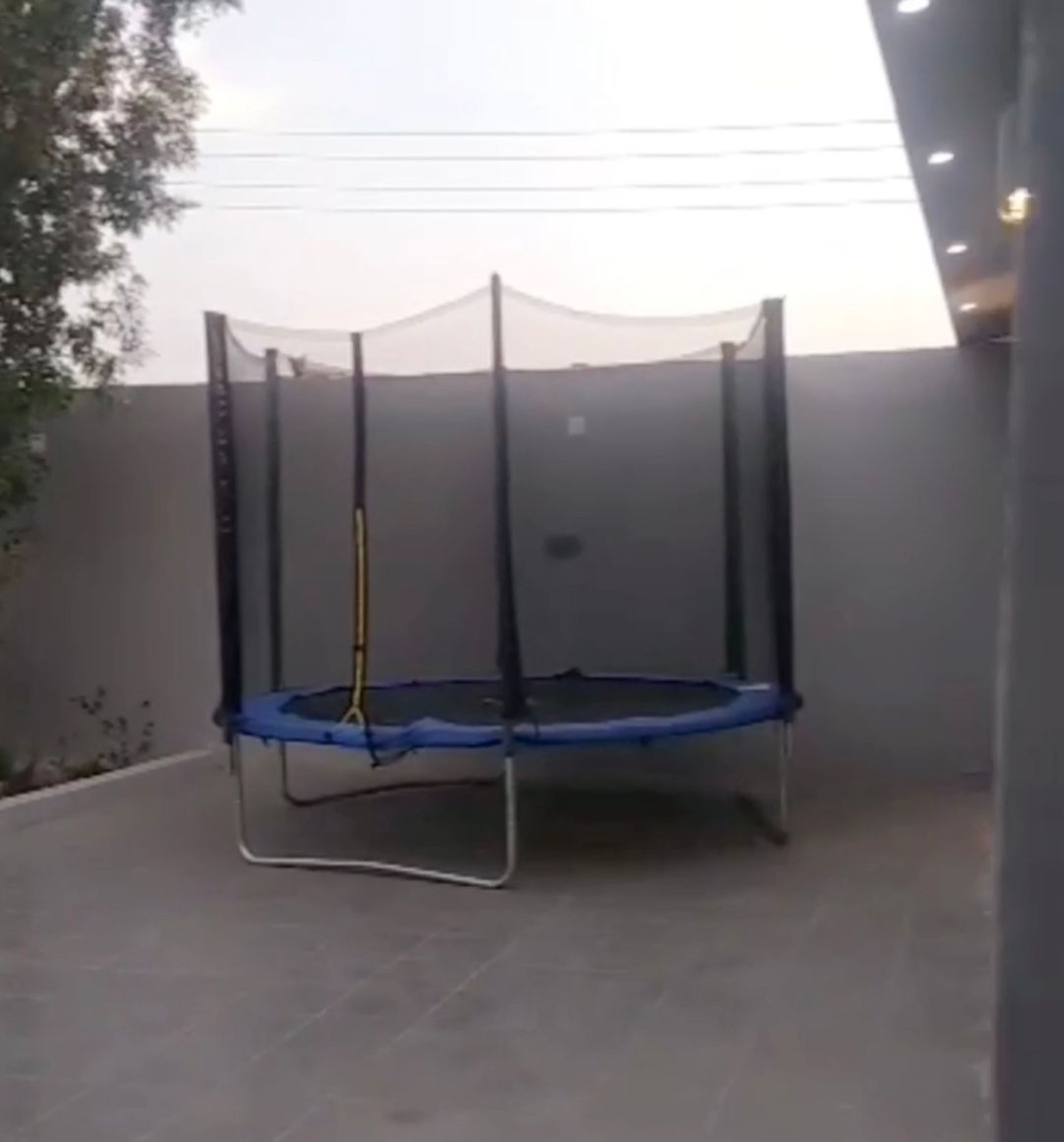 https://img.gathern.co/1400x0/1/1728385032_rhN5N50Vy9LkcHnQS_9FZnNGUdF0Nr7N.jpg