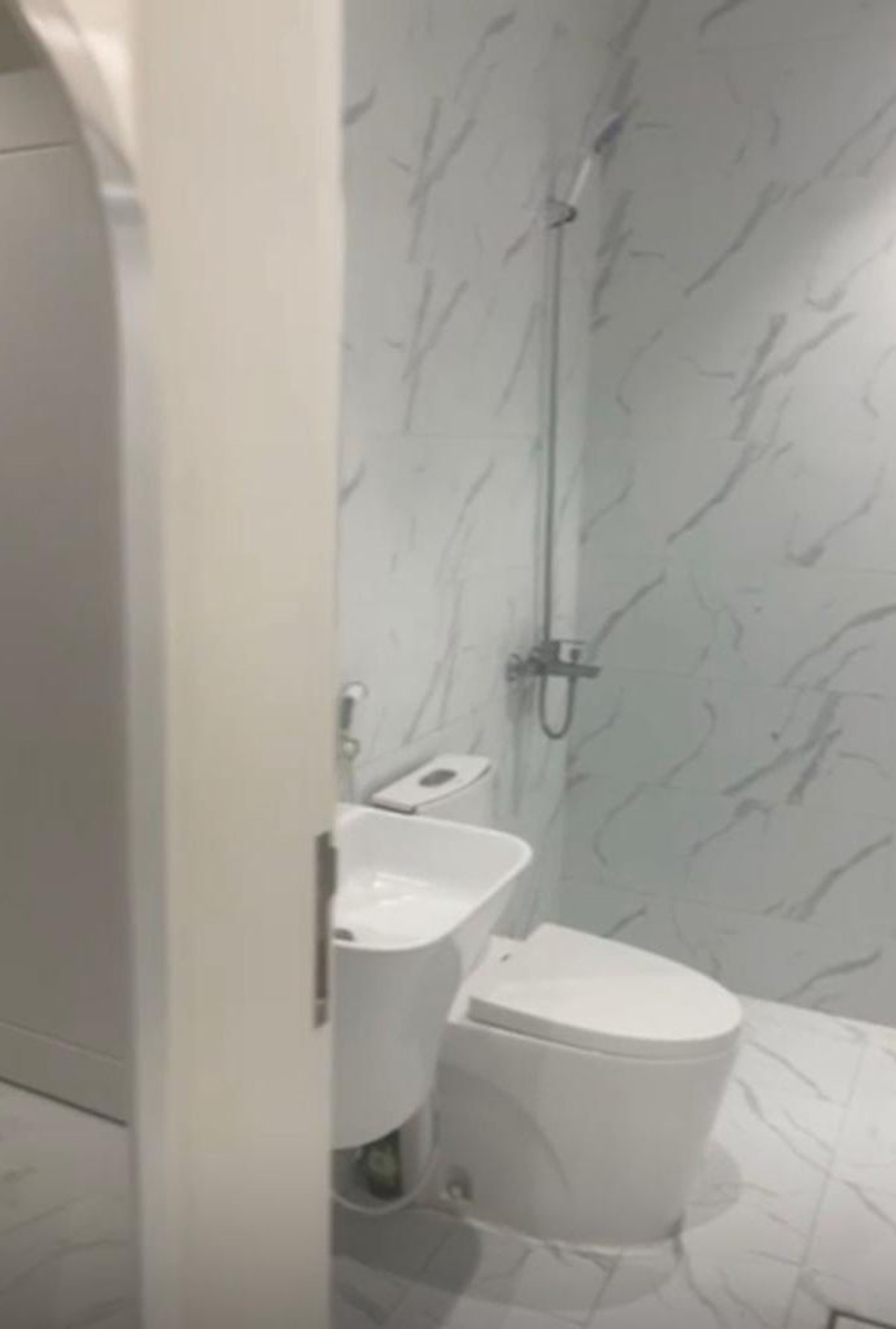 https://img.gathern.co/1400x0/1/1729498012_IgDKFDueAsg-AUQZF1I4irl_7Ov64nEv.jpeg
