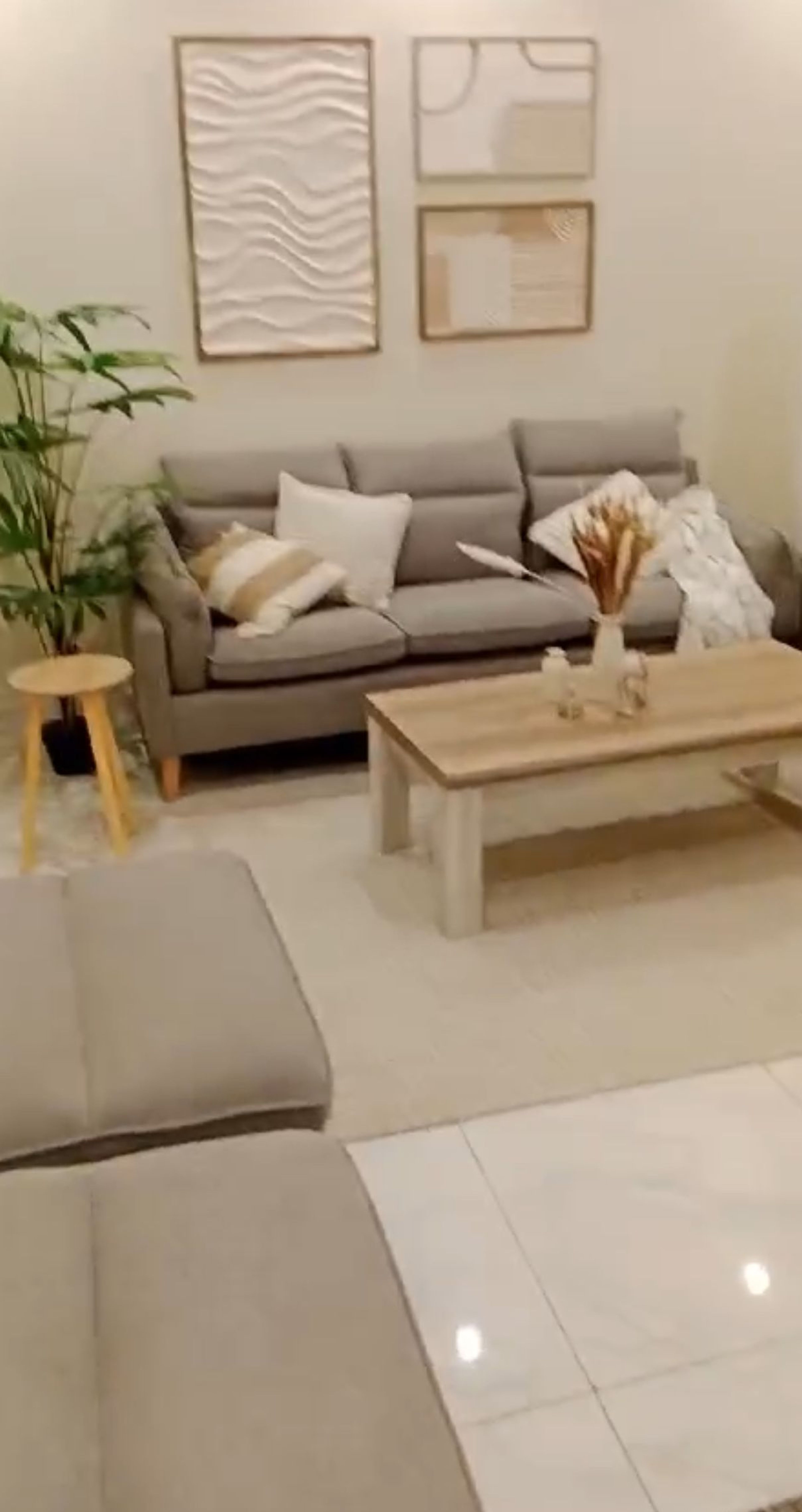 https://img.gathern.co/1400x0/1/1748345671_IFn0Fre_W5u8dO0E-iccbdCpw27MorsB.jpg