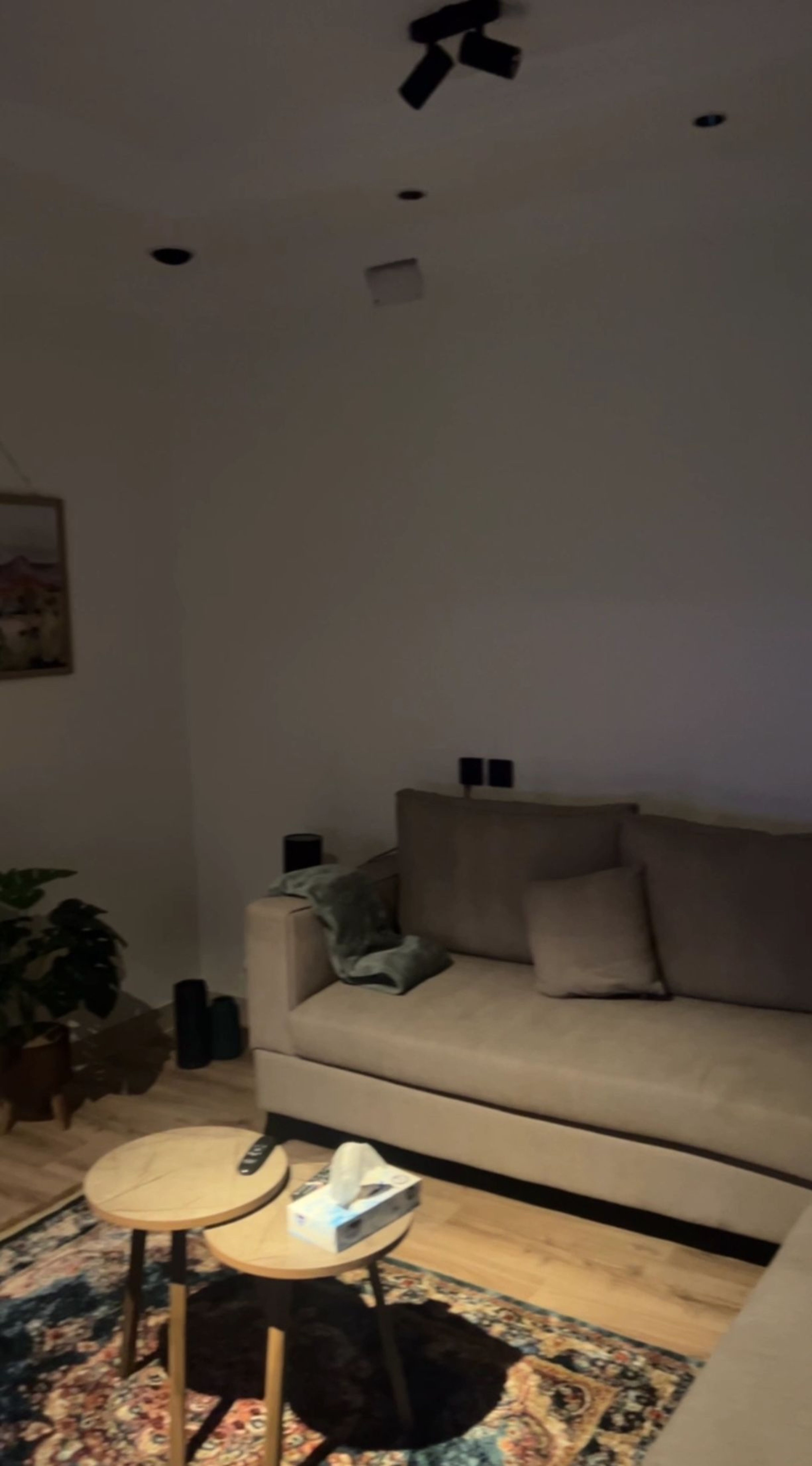 https://img.gathern.co/1400x0/1/1751463624_jOO2W7NH5DWJDjbfWQeAOhb-boh3q-eb.jpg