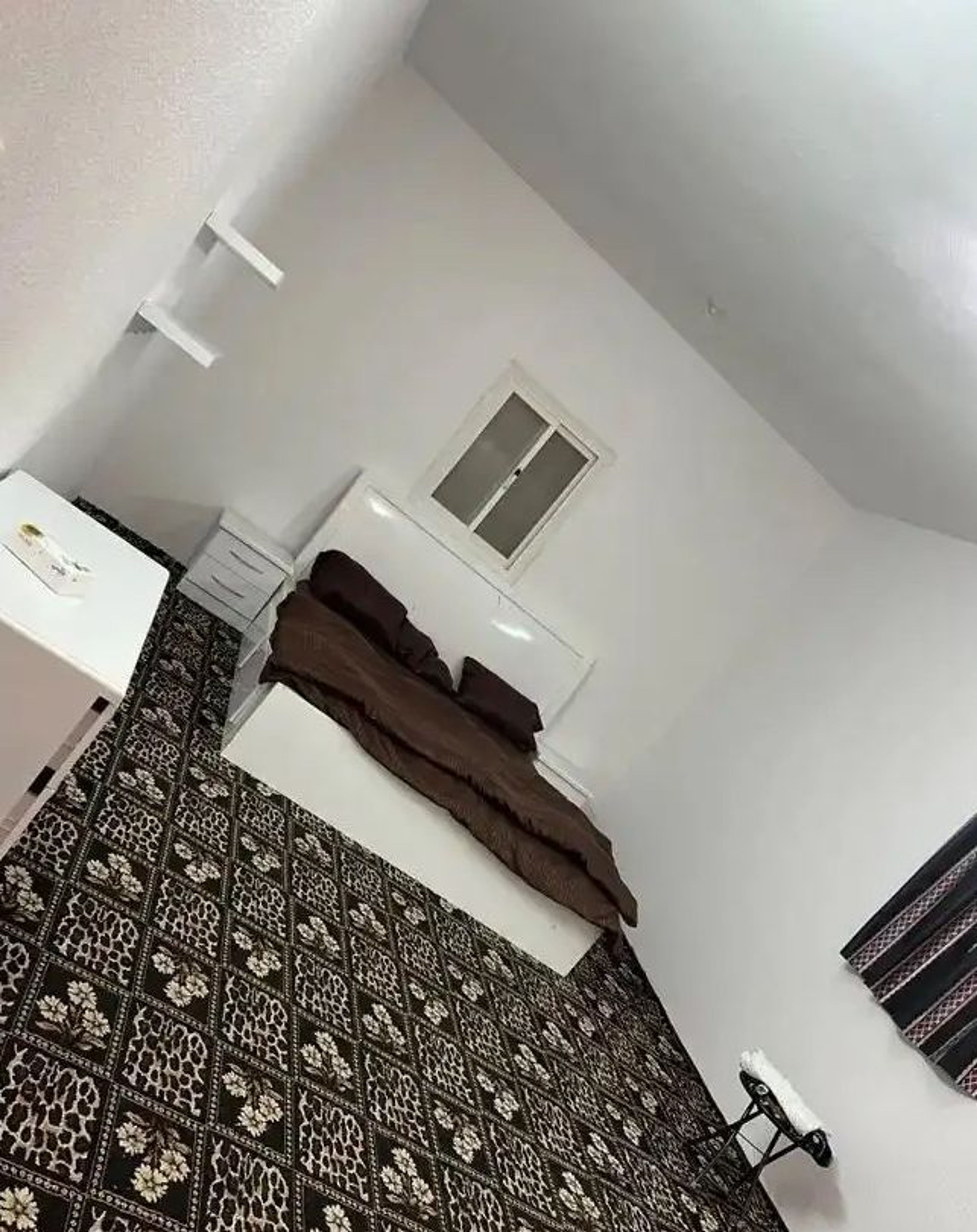 https://img.gathern.co/1400x0/1/1753515053_KVUrtEHjDoKlaNVLTjo2xcwUyaNBrZDN.jpg