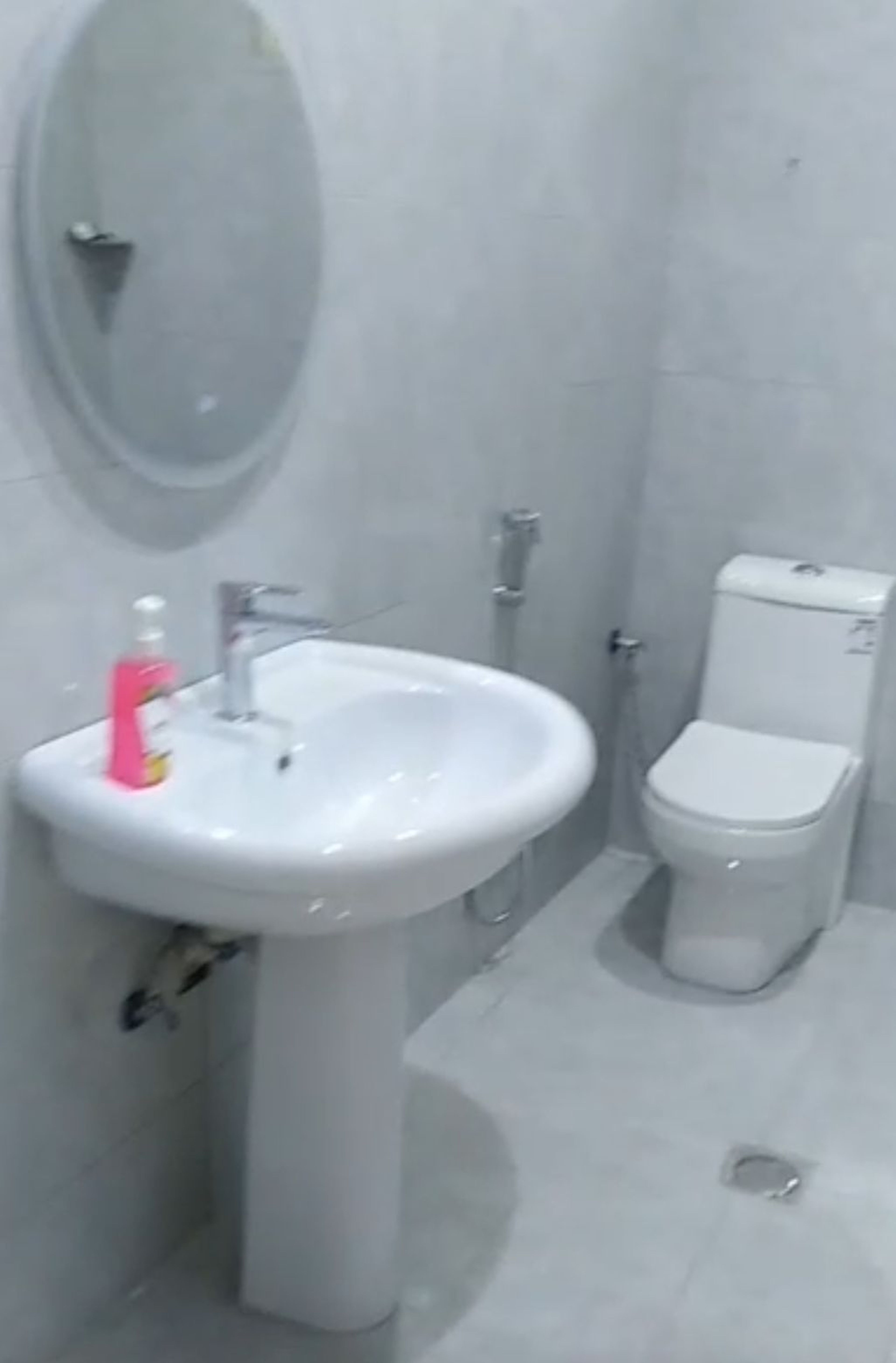 https://img.gathern.co/1400x0/1/1754735682_RKcuLHNtQpAxHv6SVIiKGp_CvJnG3YGh.jpeg