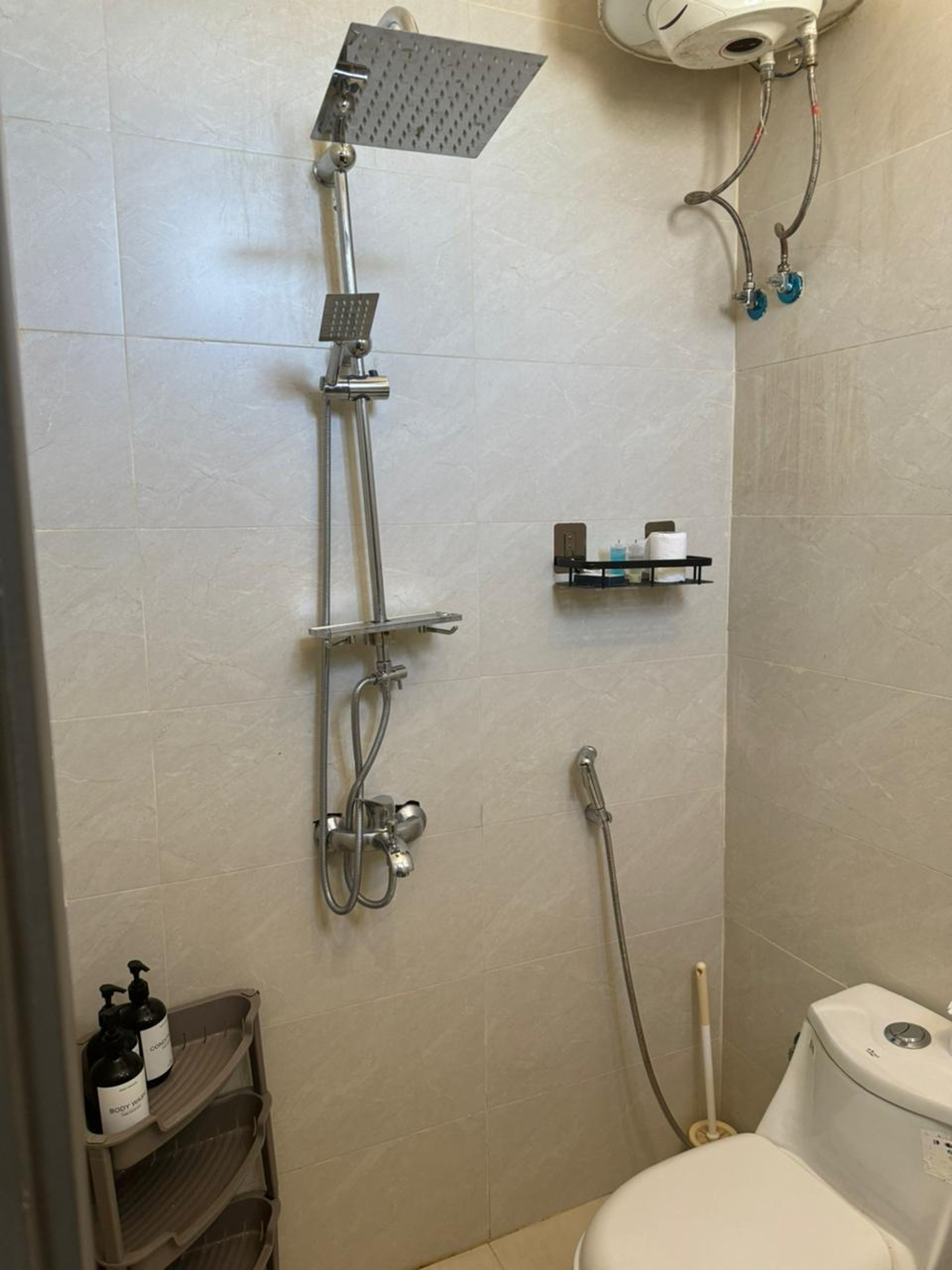 https://img.gathern.co/1400x0/1/1H5wEixtwtLCDcbsUMB18torBjbkSLsX.jpeg
