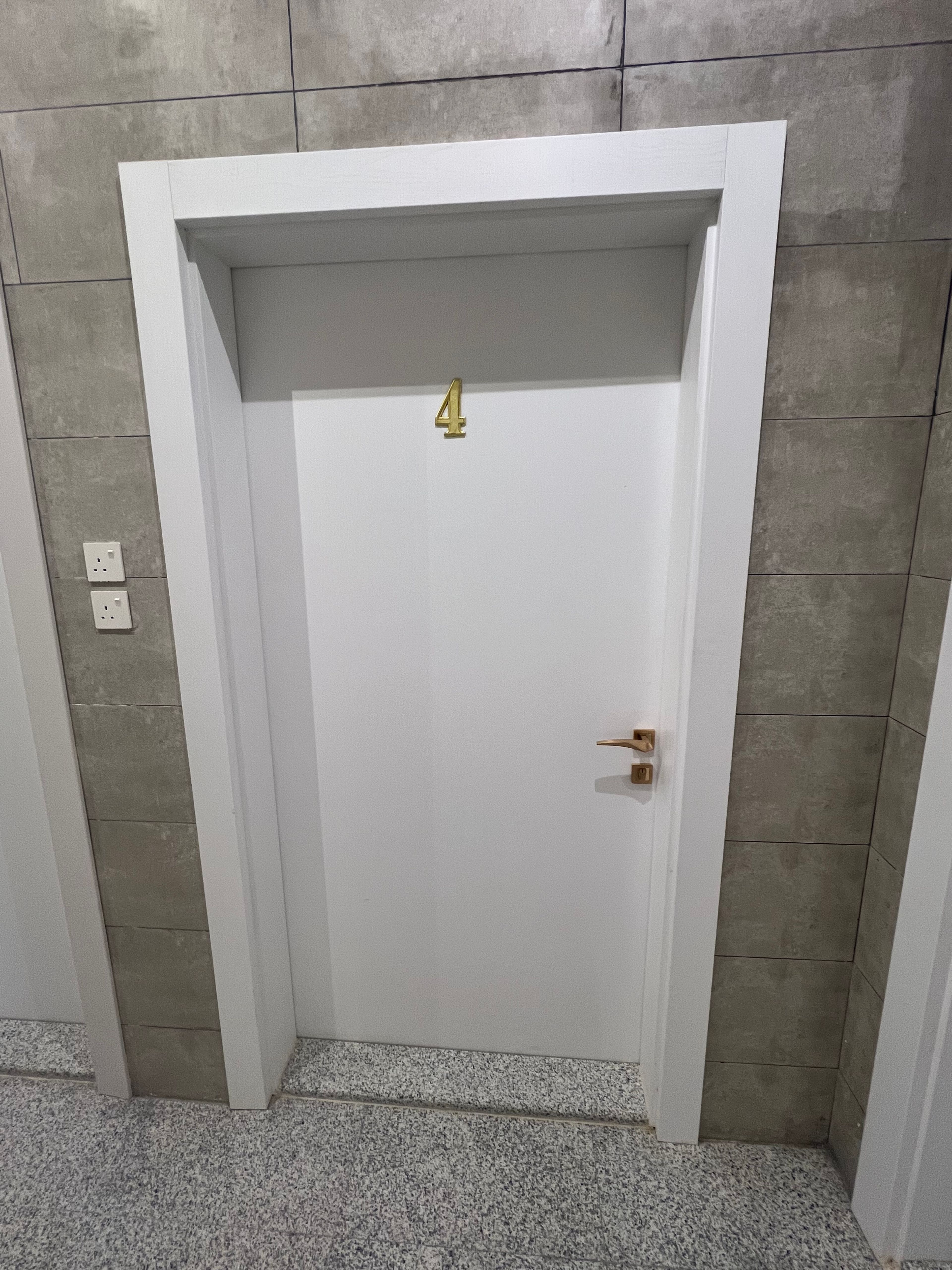 https://img.gathern.co/1024x0/1/1H6HH4u4EKXARr4JPcv97vAImlNRV5Jy.jpg