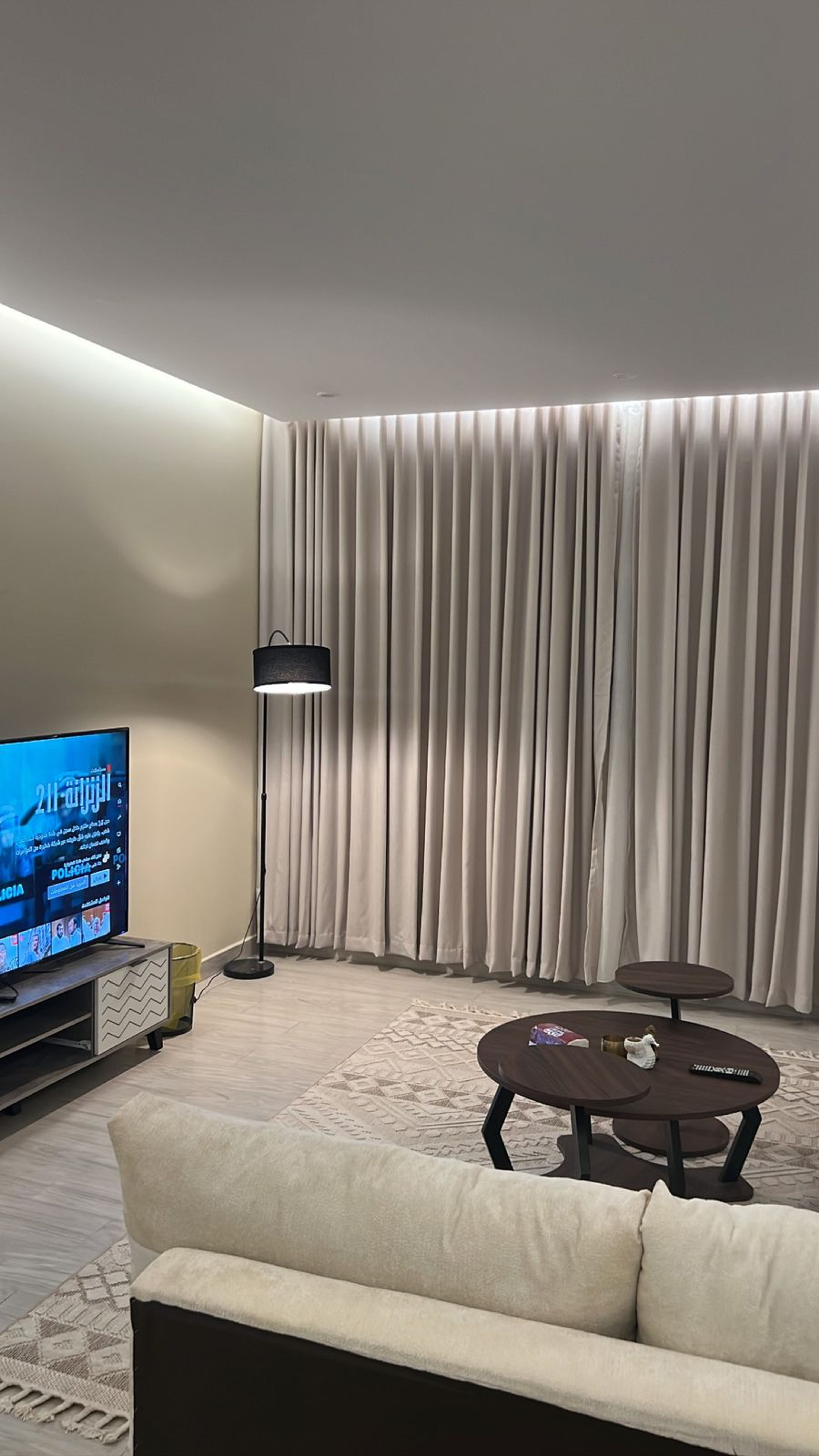 https://img.gathern.co/1400x0/1/1aUduUq3hvYs-gwp9SeK0qs_GlmPUon7.jpg