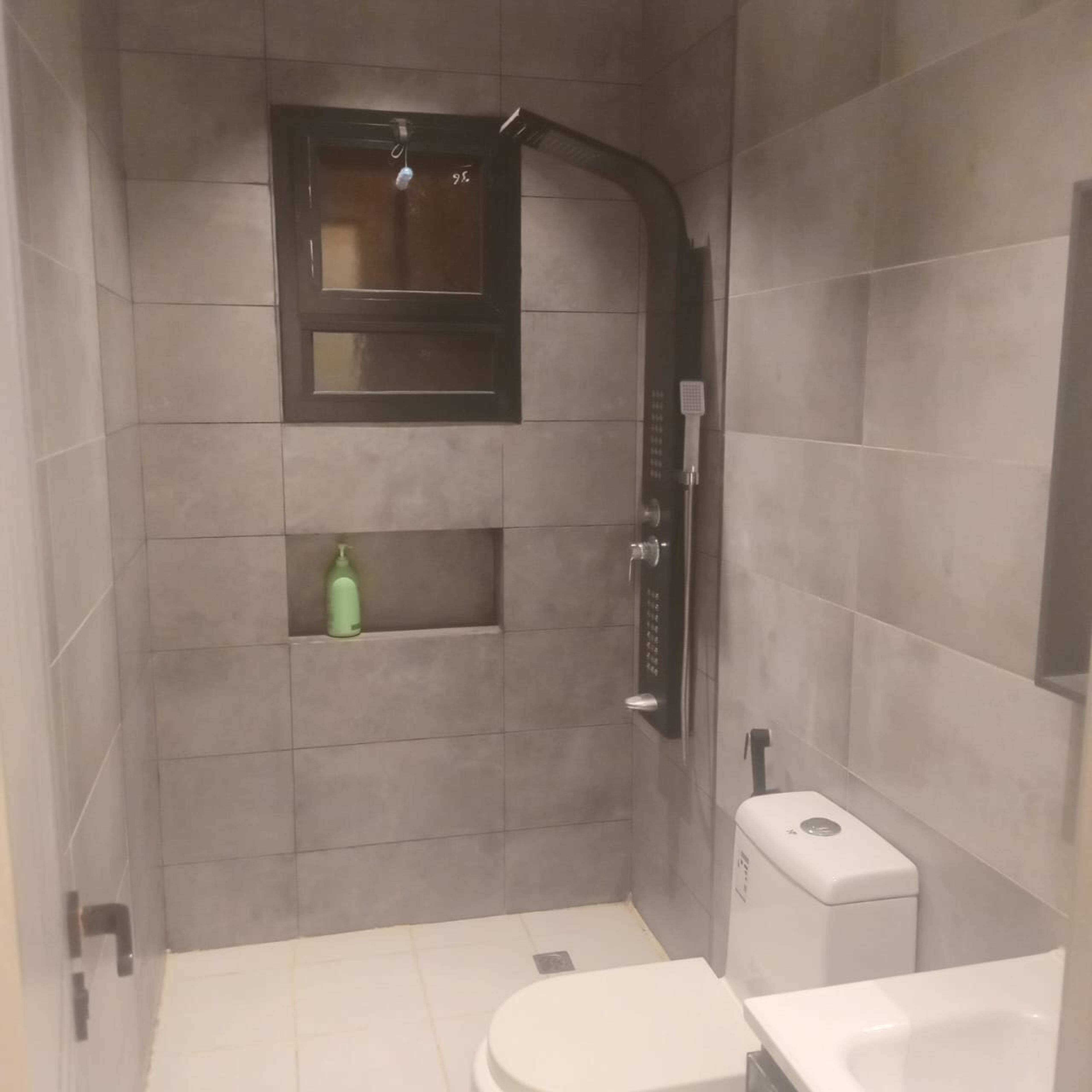 https://img.gathern.co/1400x0/1/1apbQX7oAPRnGOXqXBT6XVPAU0JKLnQW.jpeg