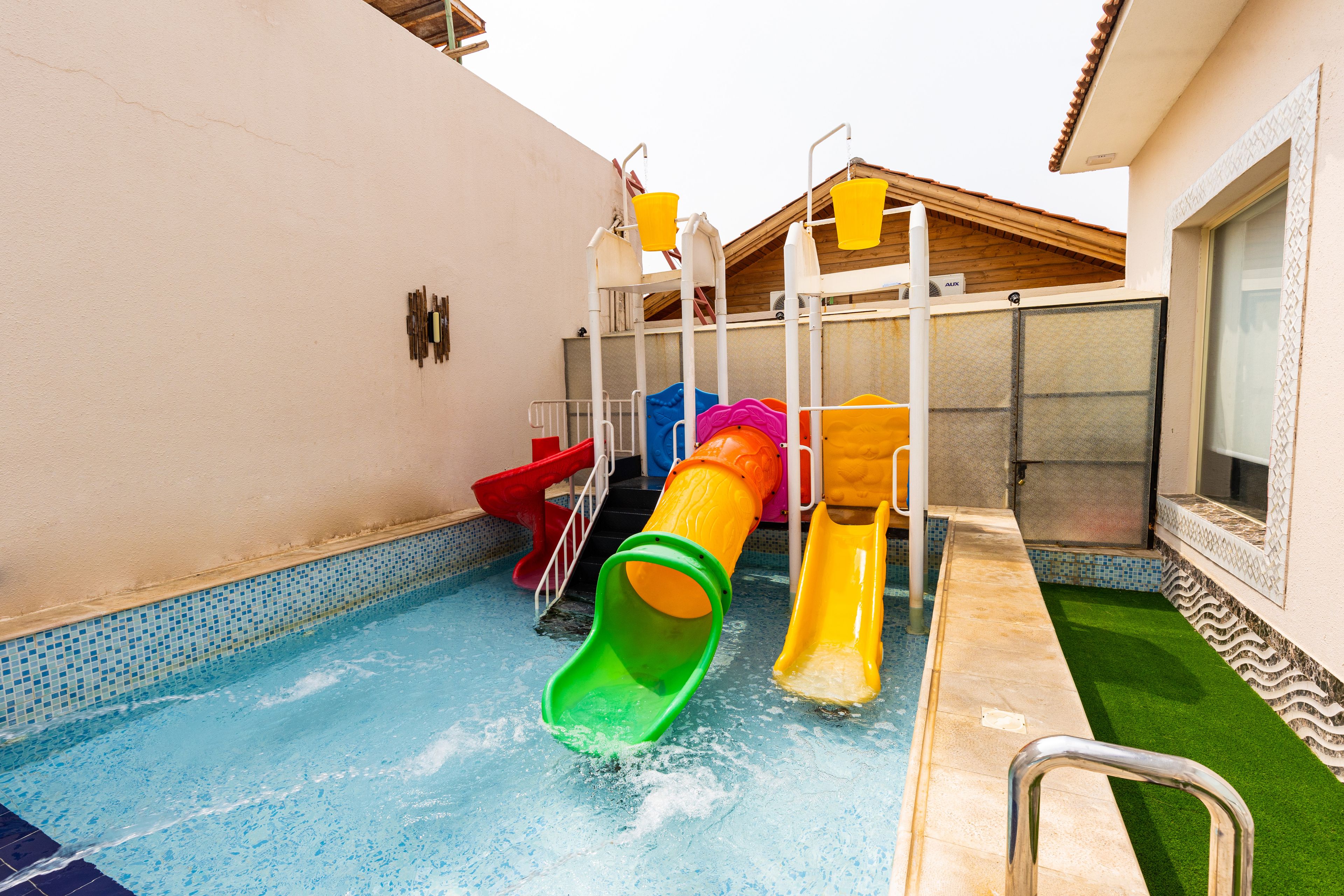 https://img.gathern.co/1400x0/1/1fKusLB9fSbiSsDUNkuPNCrzh8y-suTR.jpg