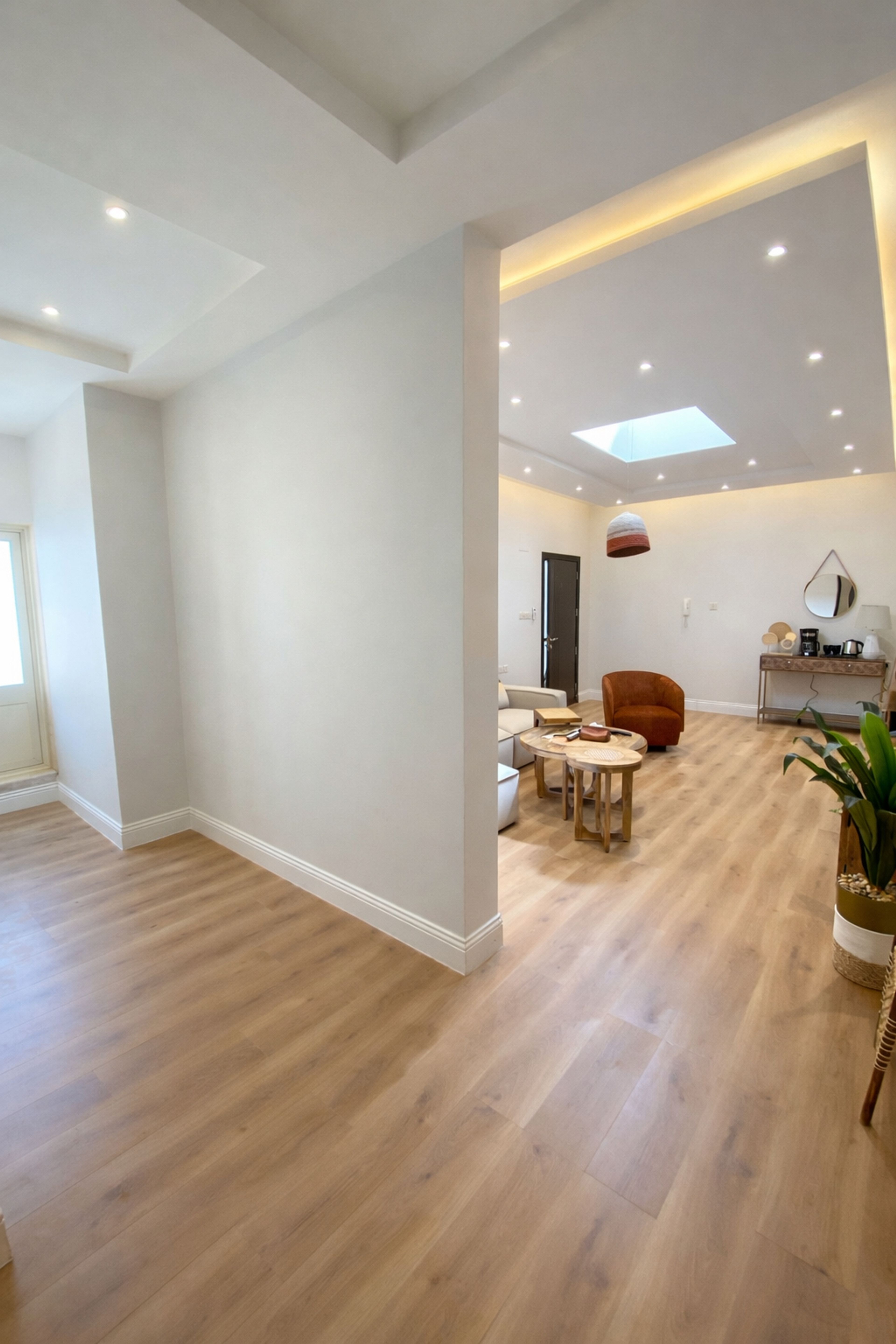 https://img.gathern.co/1400x0/1/1kKaYrANs4nYSgBCbmN3ow__53ZGj9AP.jpg