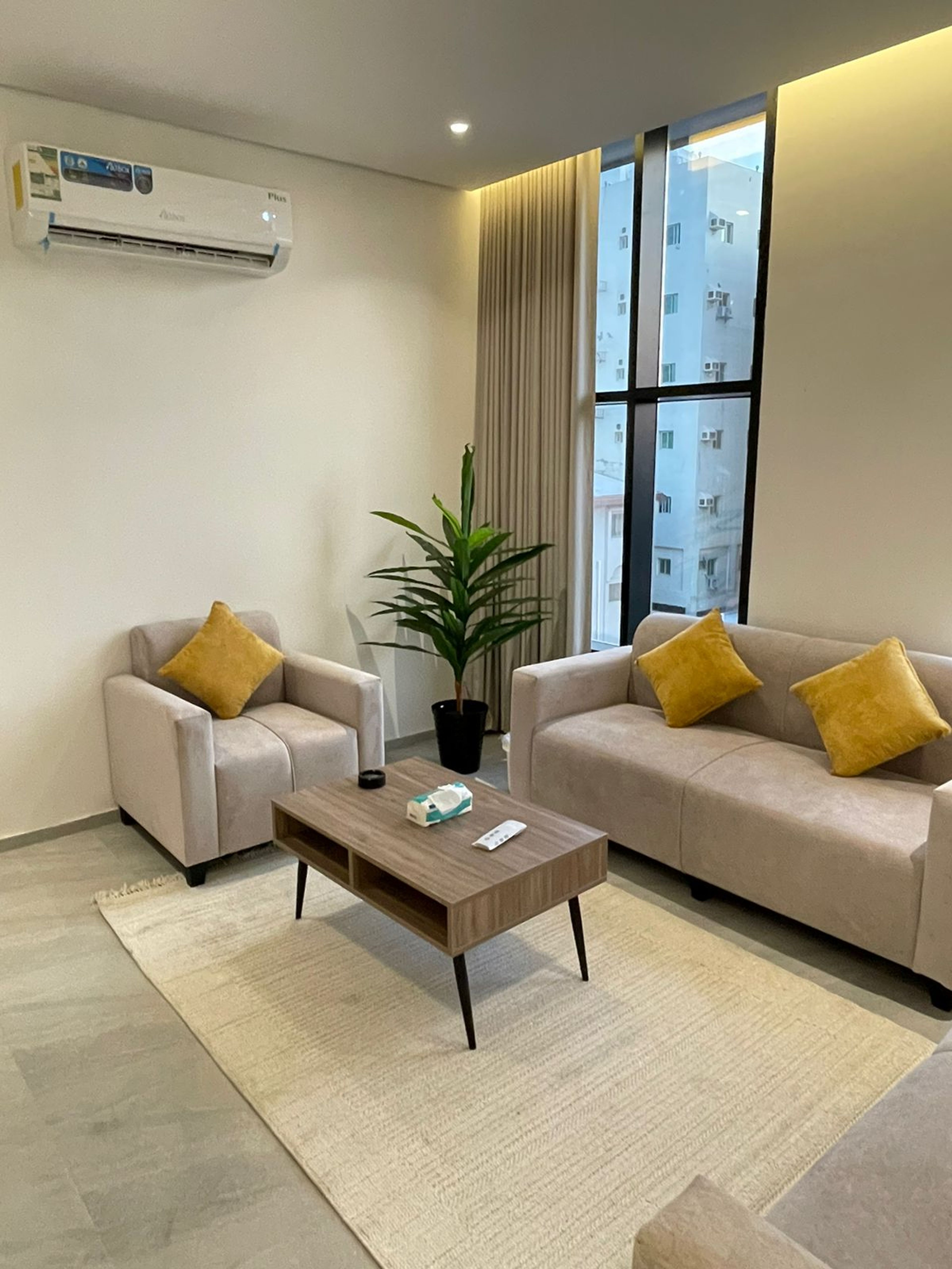 https://img.gathern.co/1400x0/1/20j9BoIgW3g5vmRMBsPBJK-XAdLYkk9d.jpg