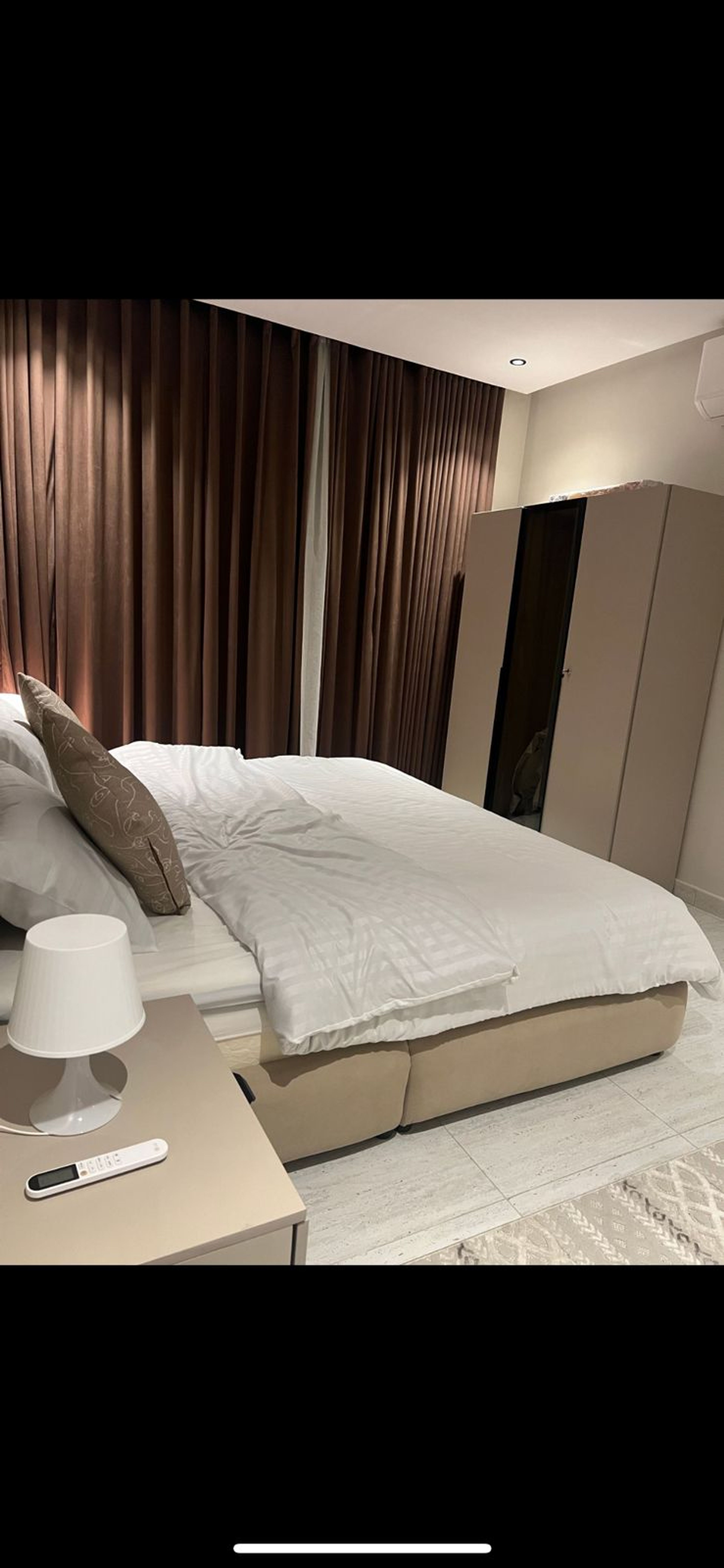 https://img.gathern.co/1400x0/1/27pNAokV7hod5Uhx4du0nX7WKUv-0XCV.jpeg