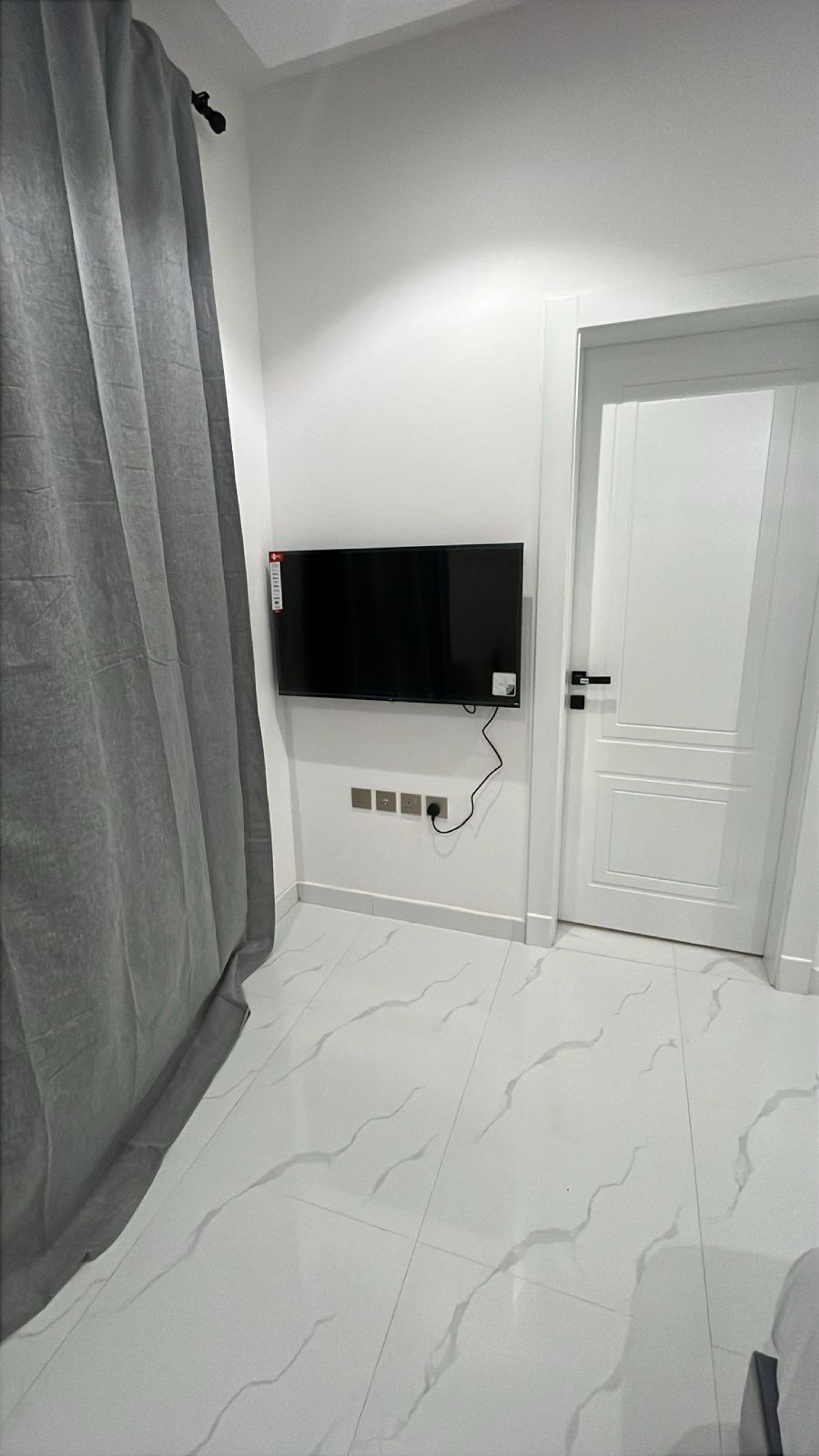 https://img.gathern.co/1400x0/1/2W1sHHFNqXAp-xADReO5lh3dtuWp3G0E.jpg