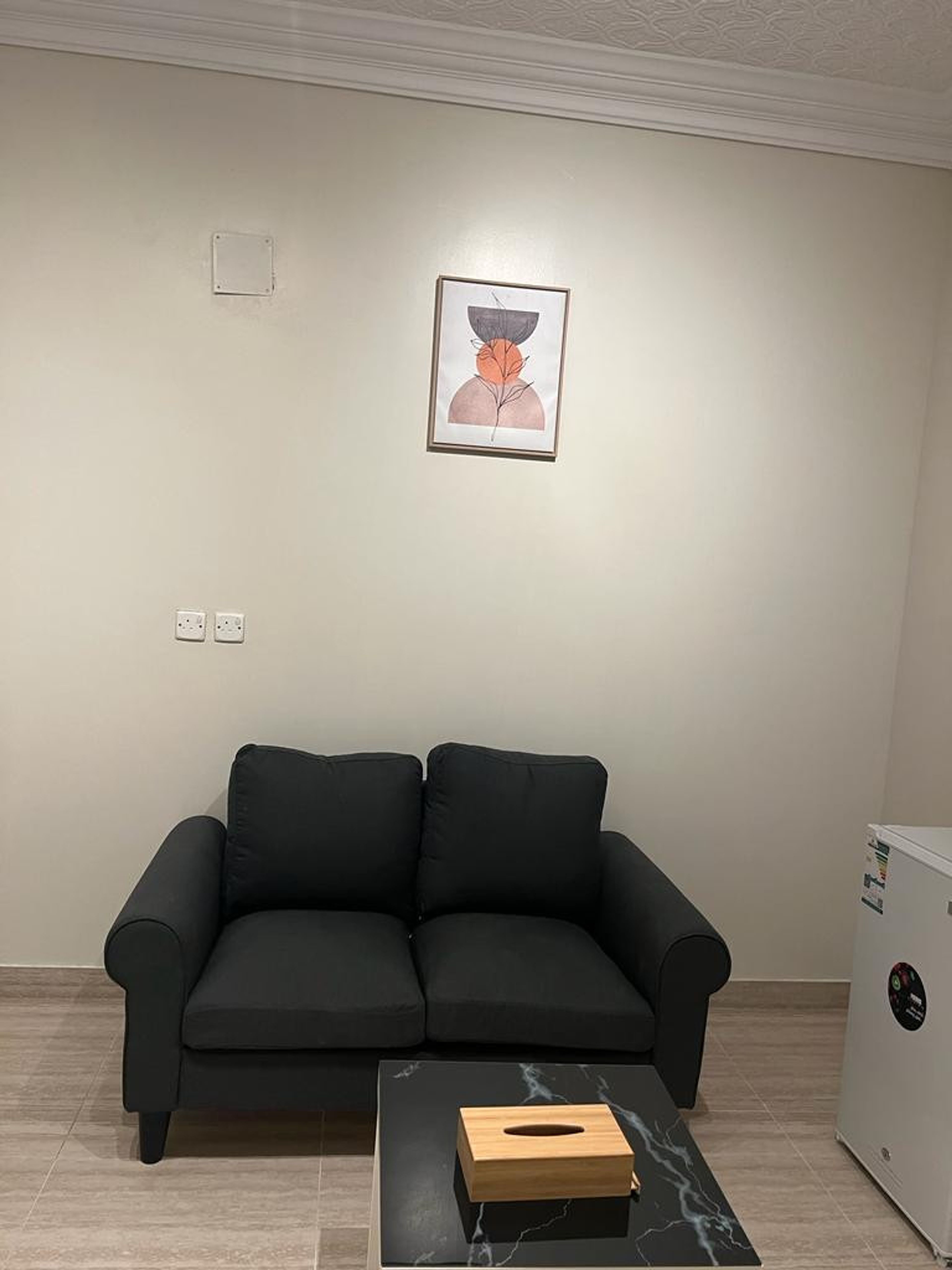 https://img.gathern.co/1400x0/1/2gVe-o2DsWpRKJS7pY0-KjxMdW2Oxj4B.jpeg