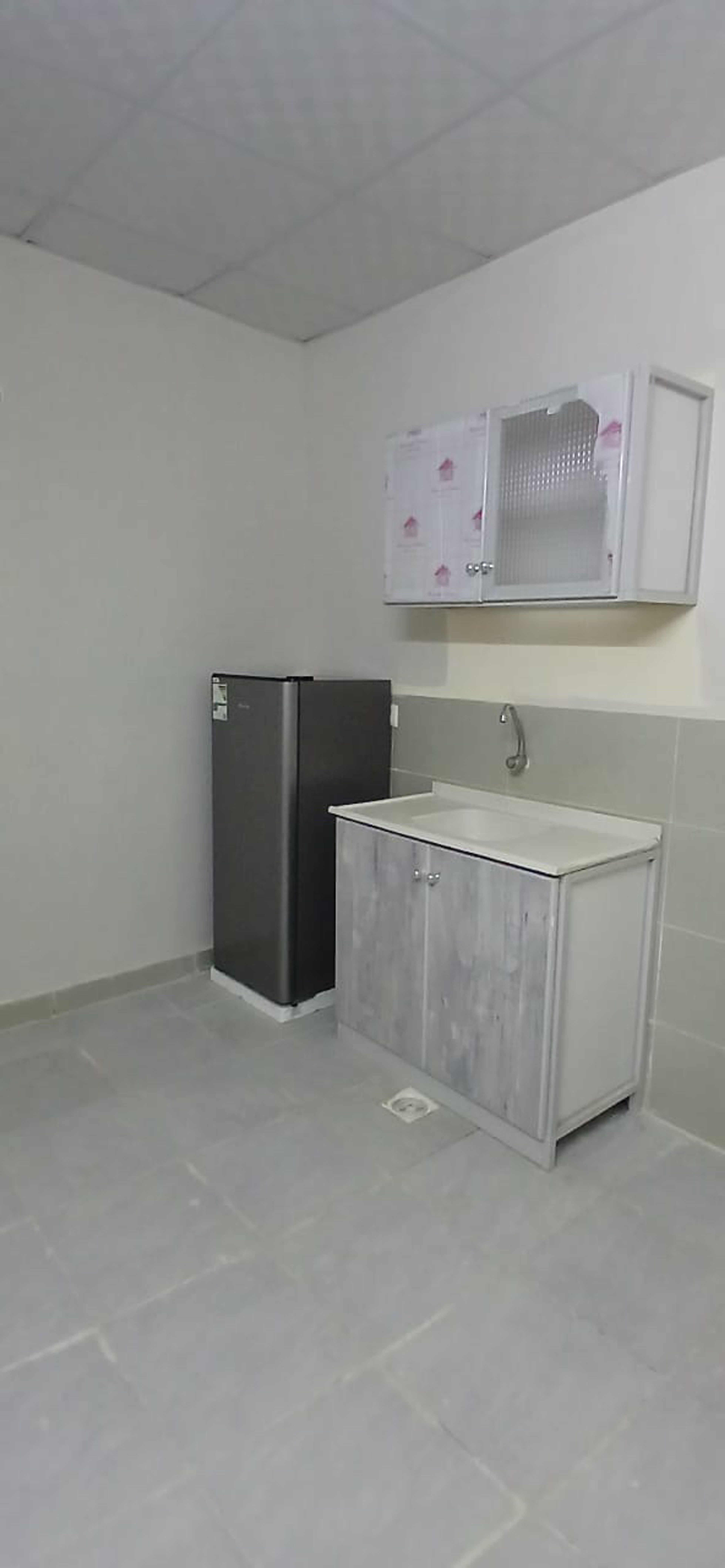 https://img.gathern.co/1400x0/1/2uGGvzSZMQCrg8DkGcJrK_Cn-ugTmdgk.jpg