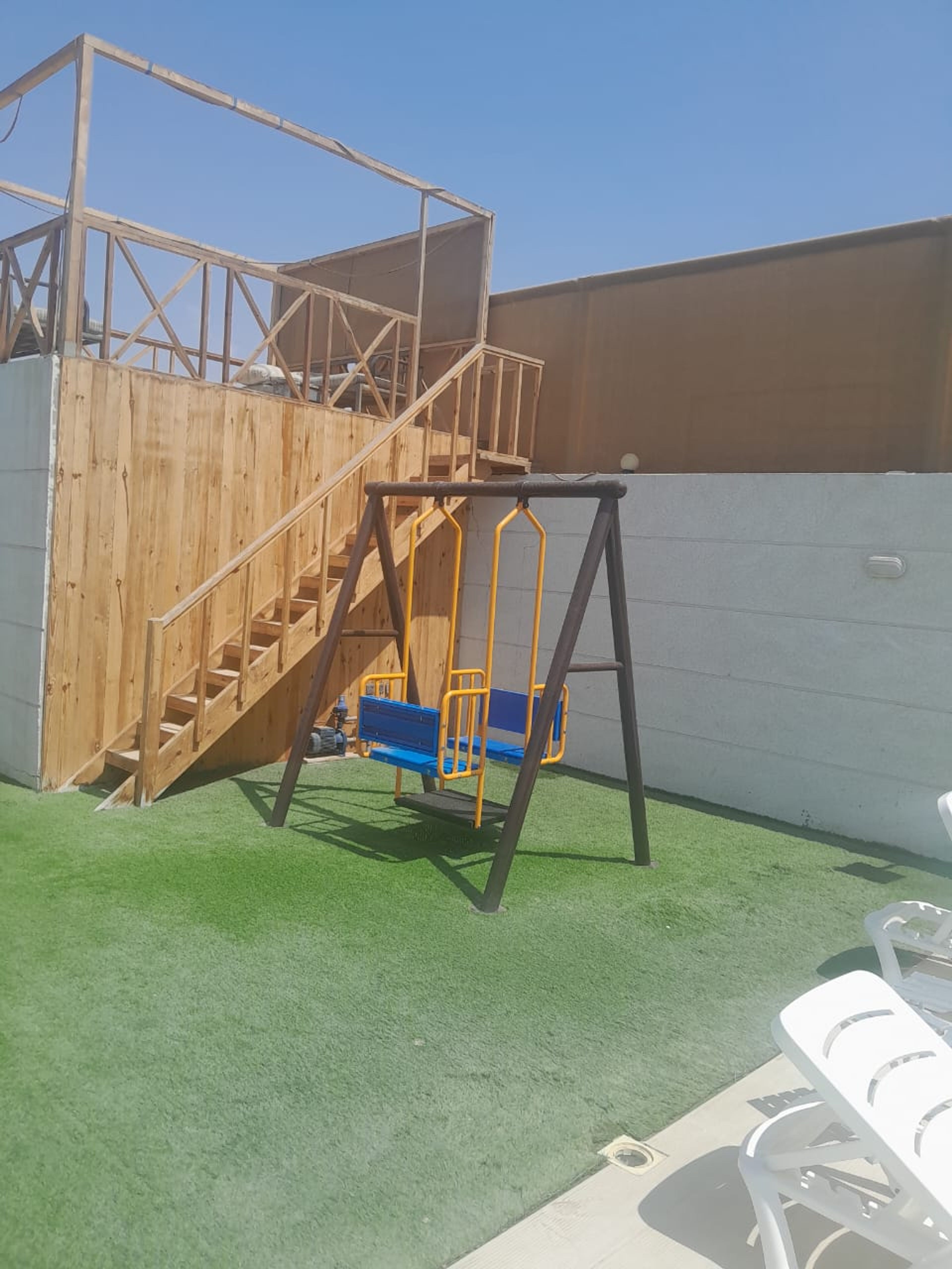 https://img.gathern.co/1400x0/1/2vmCvOXME4P_1XIbGRBTqThynEgAnJCX.jpeg
