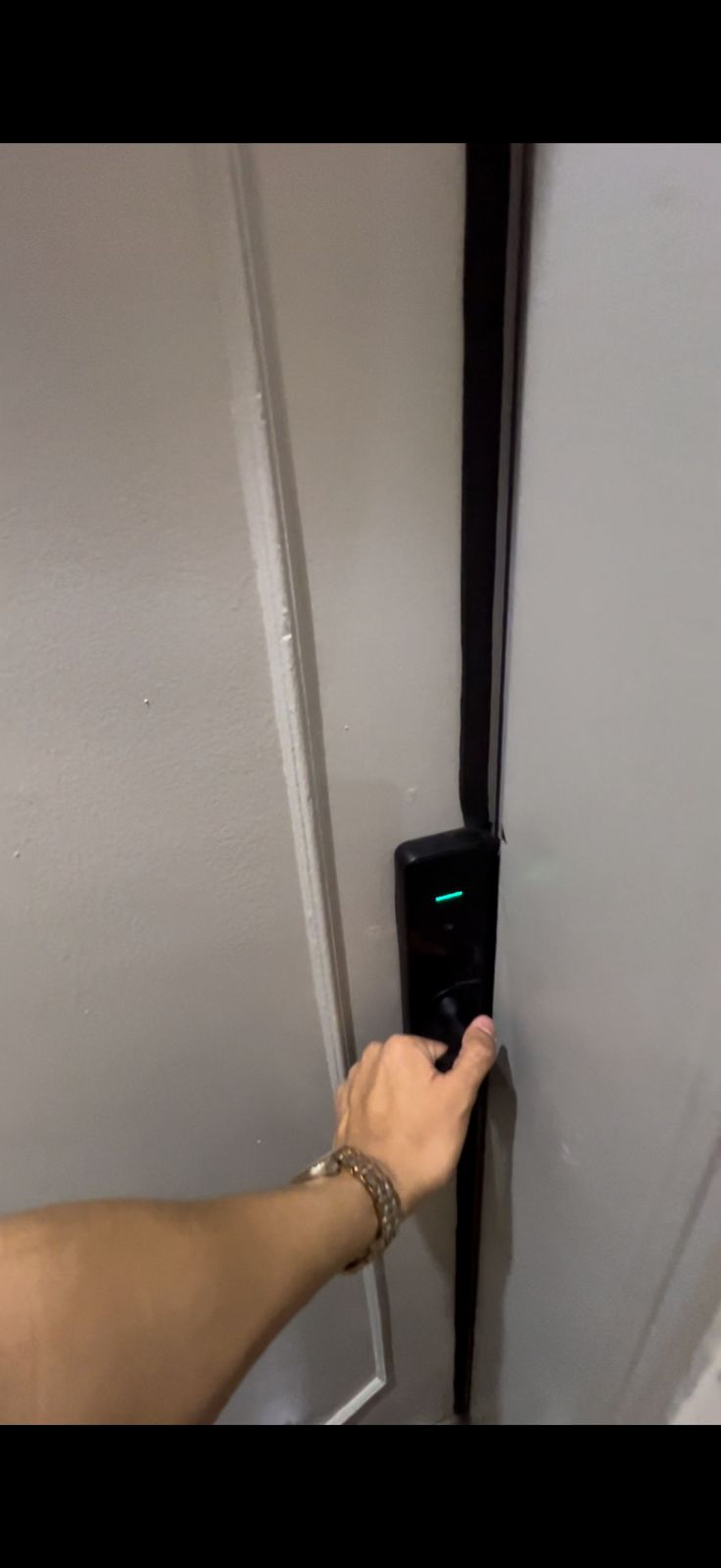 https://img.gathern.co/1024x0/1/3IR0riaLpDtYLnkDtRN7yXD7E3AFpxY1.jpg