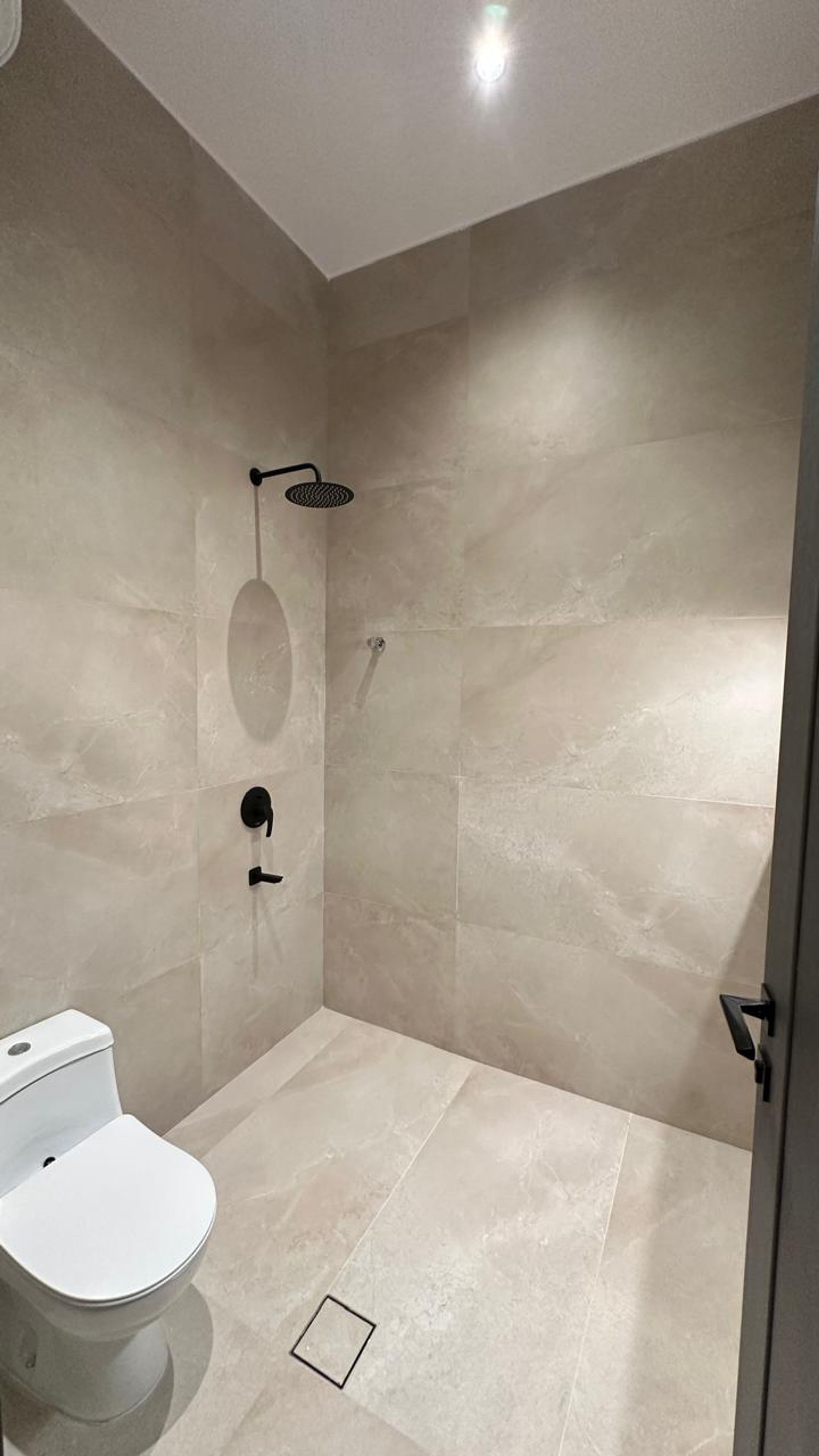https://img.gathern.co/1400x0/1/3TSGsikTUkJHGzKSR06dgvDnnyT_lK11.jpg