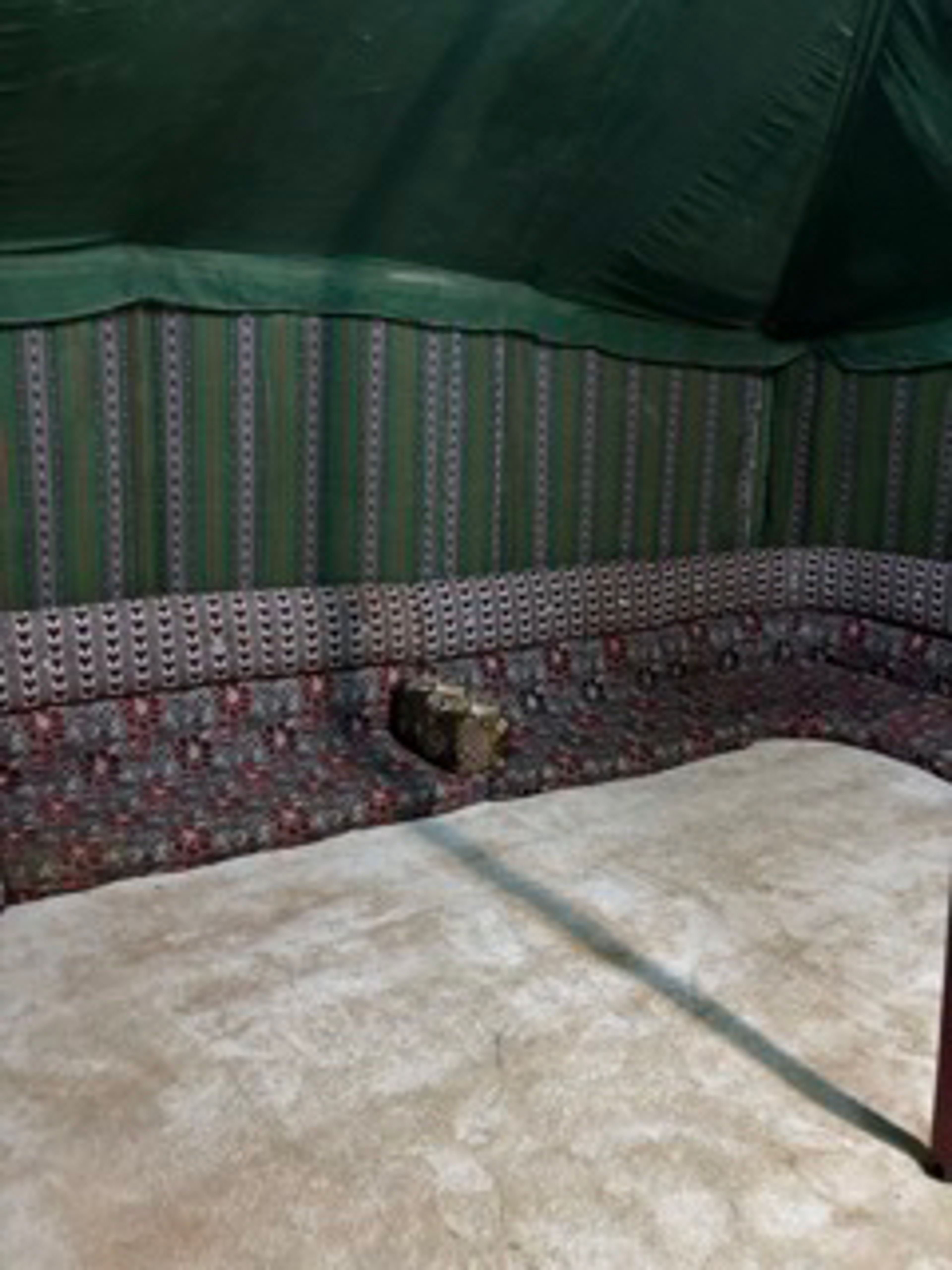 https://img.gathern.co/1400x0/1/3bAu3Jsd_3YwH5glF2Ii058DDXZx37Gk.jpg