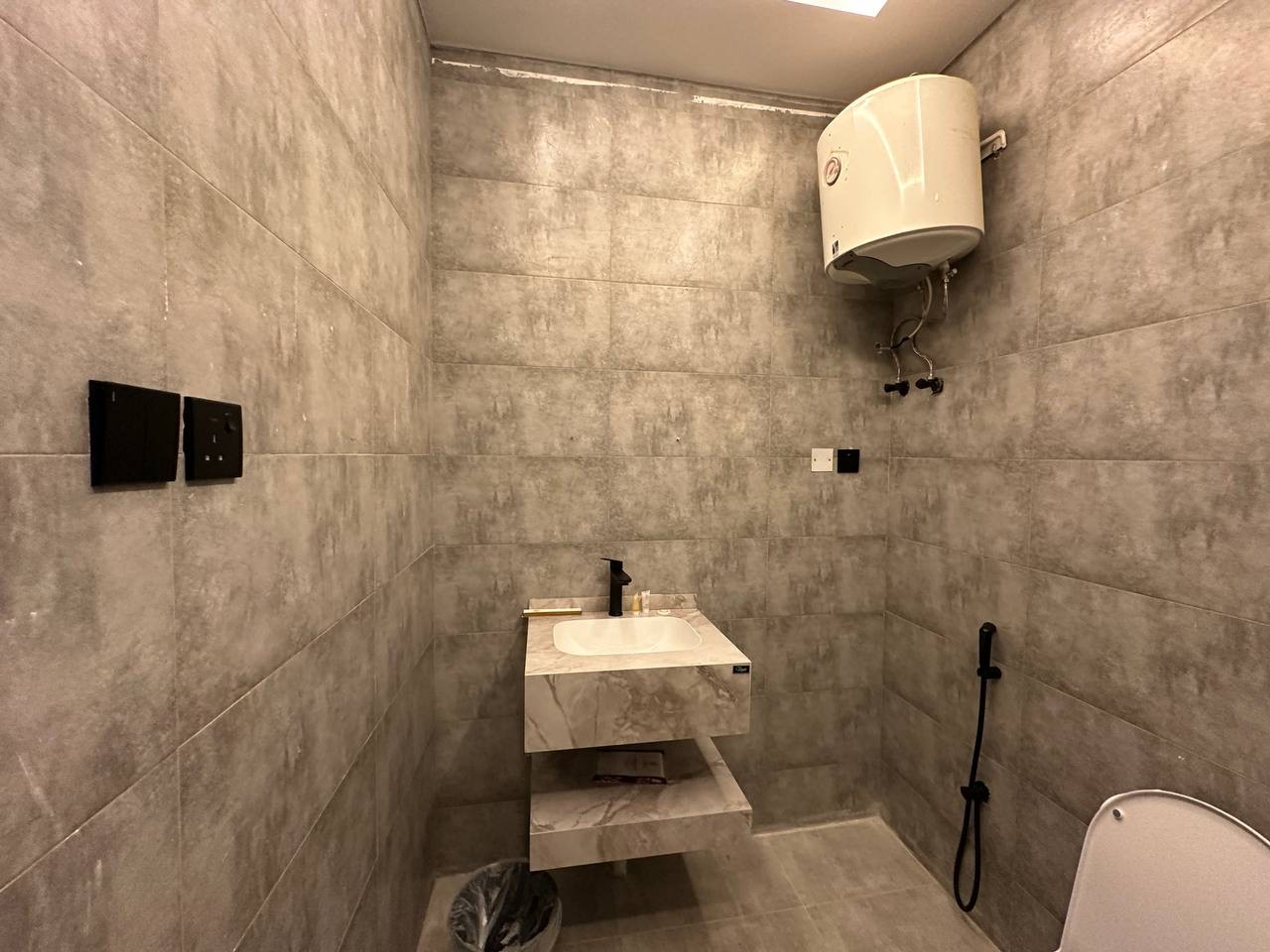 https://img.gathern.co/1400x0/1/3e4yI6Ub8UGOkgDjg-UdsWKr8HkJXbhw.jpeg